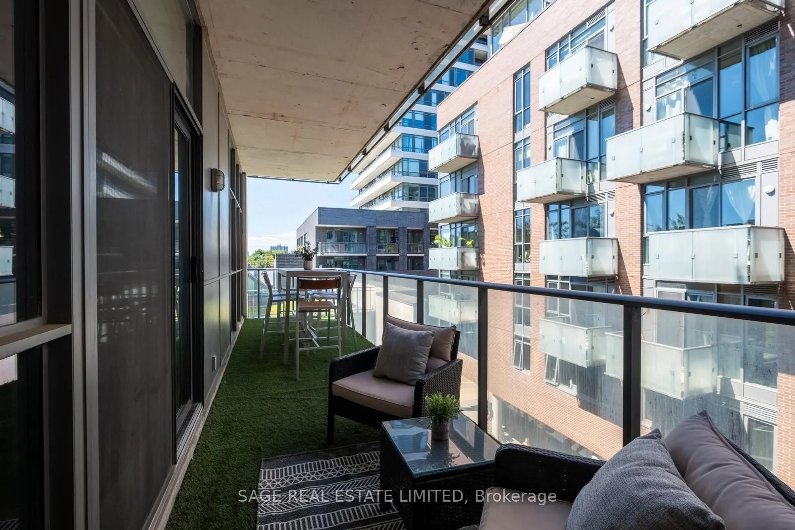 2 Gladstone Avenue, #401
