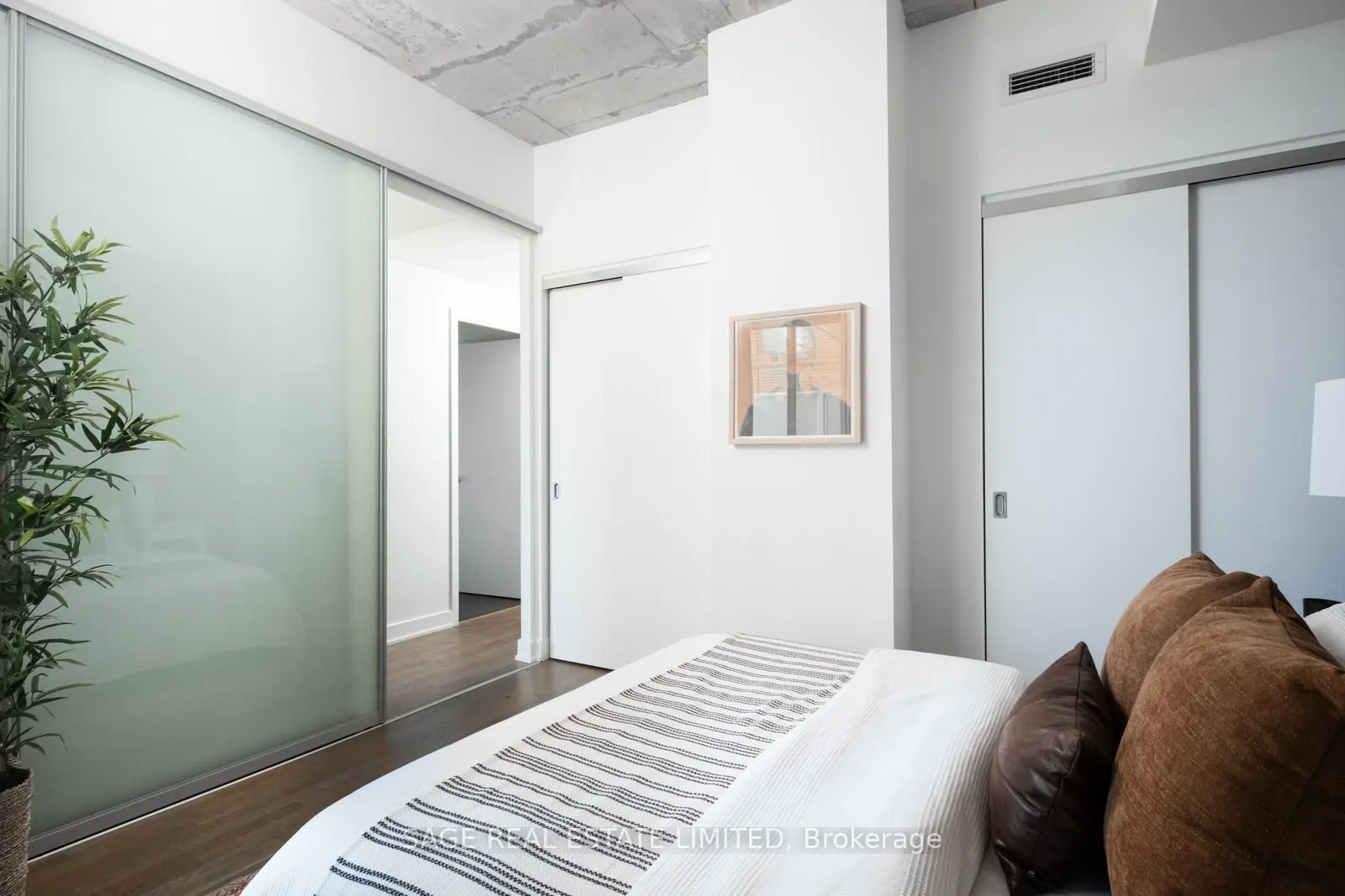 2 Gladstone Avenue, #401