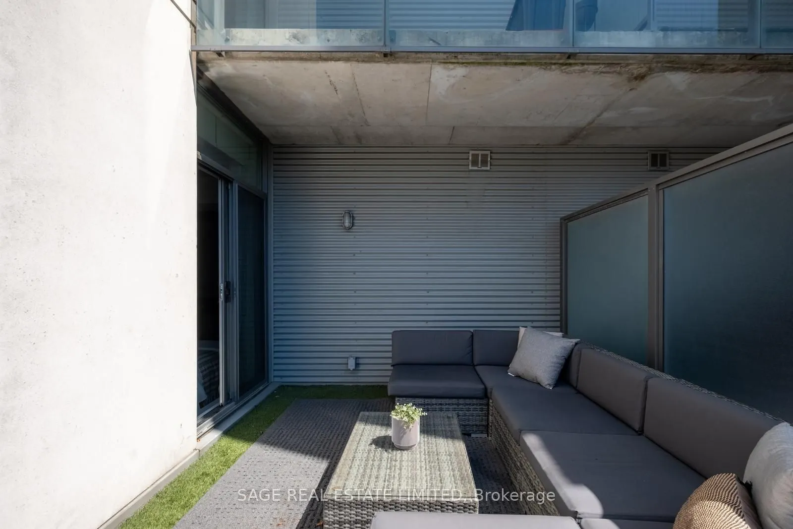 2 Gladstone Avenue, #401