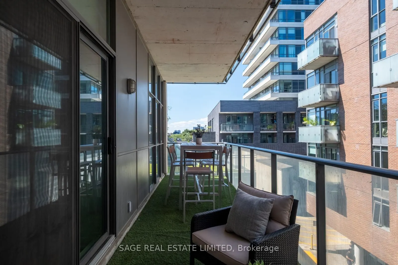 2 Gladstone Avenue, #401