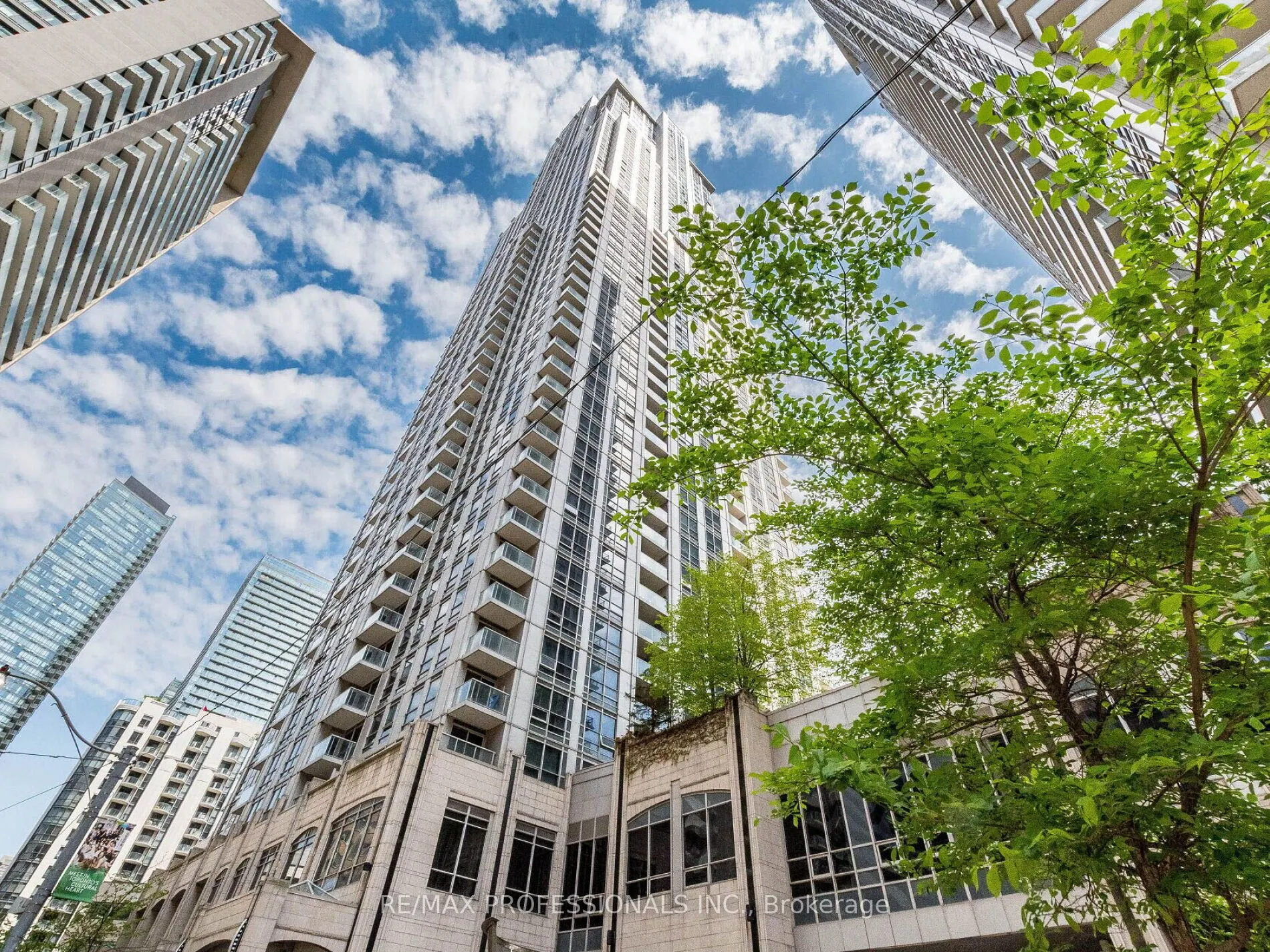 763 Bay Street, #707