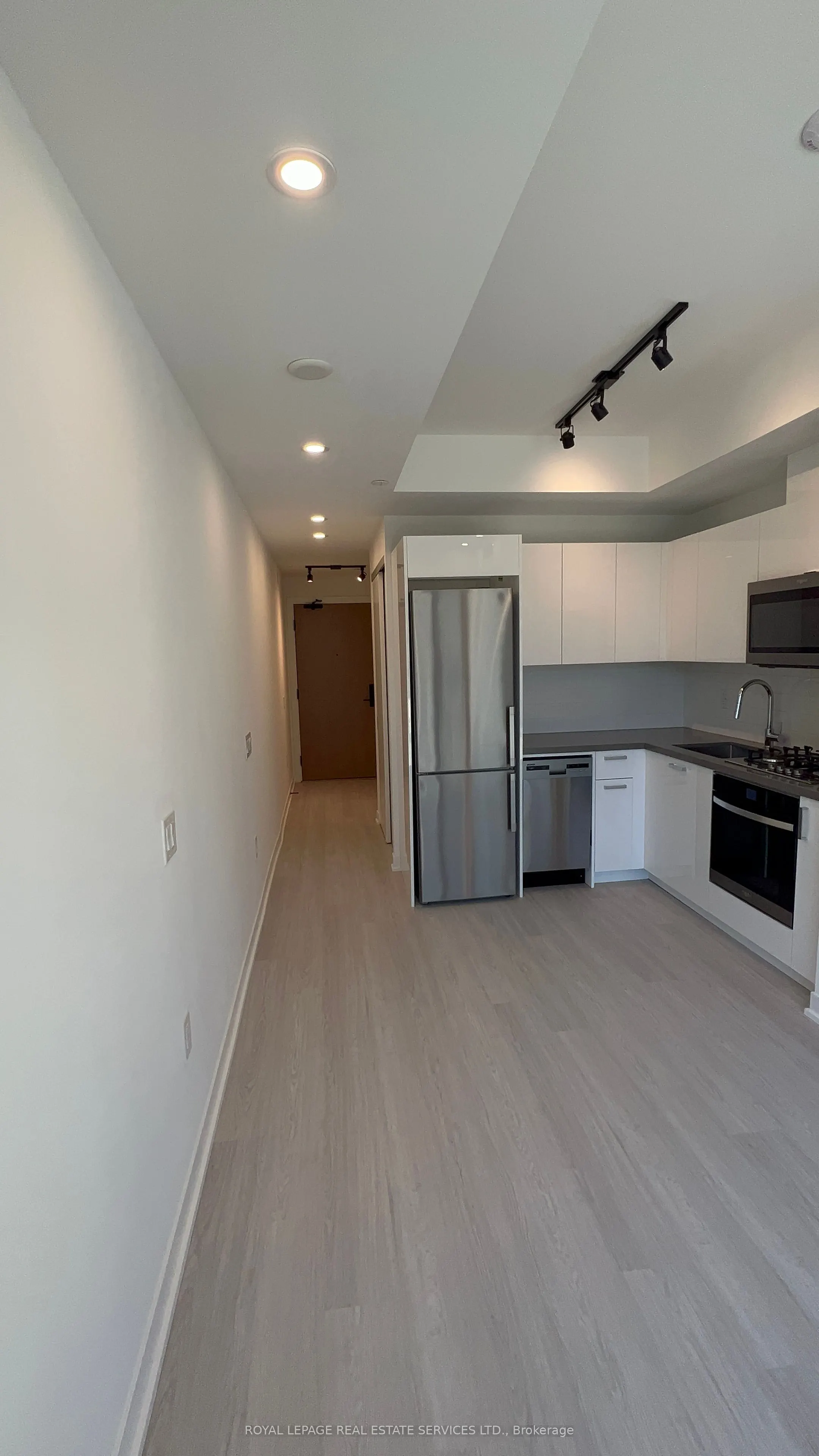 195 MCCAUL Street, #1007