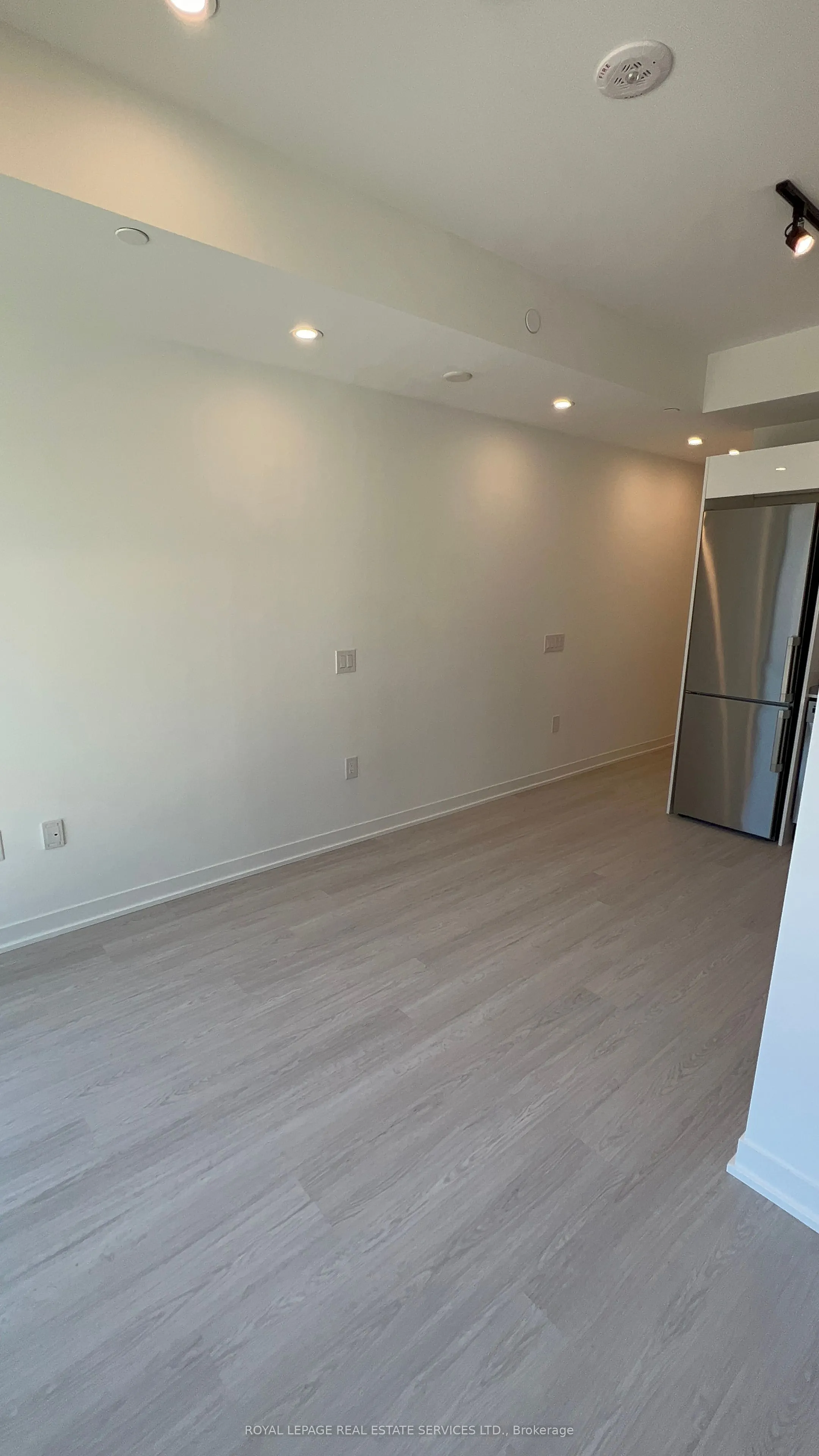 195 MCCAUL Street, #1007