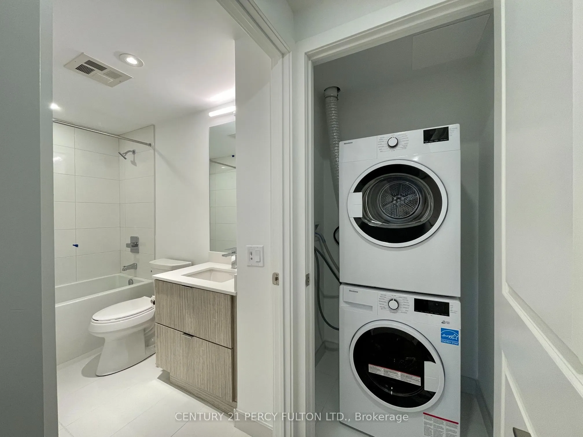 395 Bloor Street E, #2206