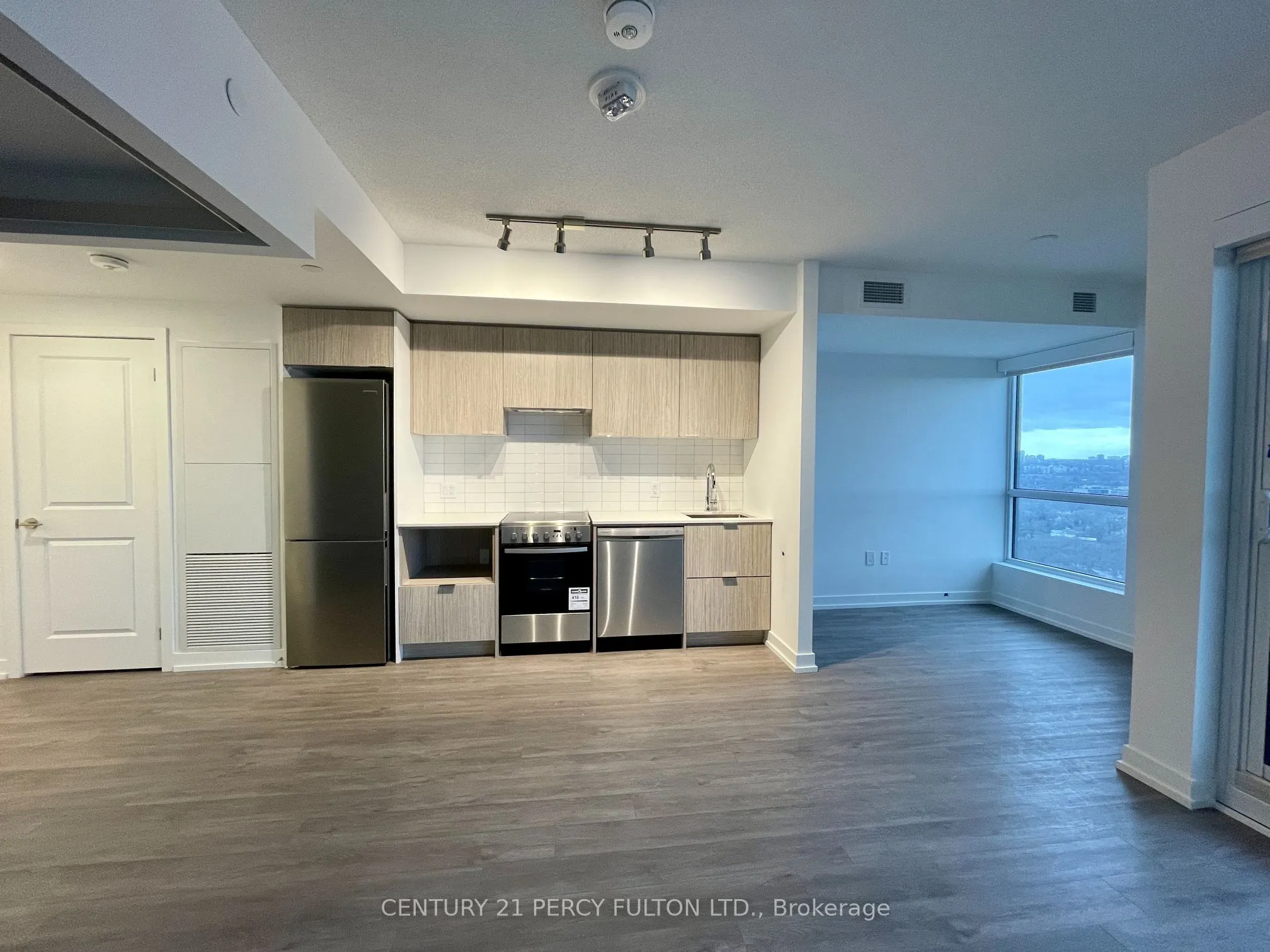 395 Bloor Street E, #2206