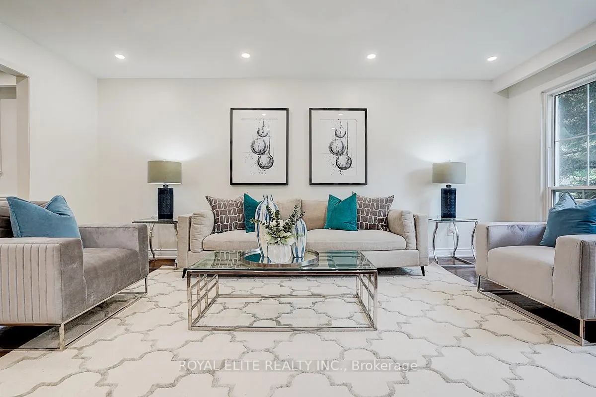 11 Abbeywood Trail