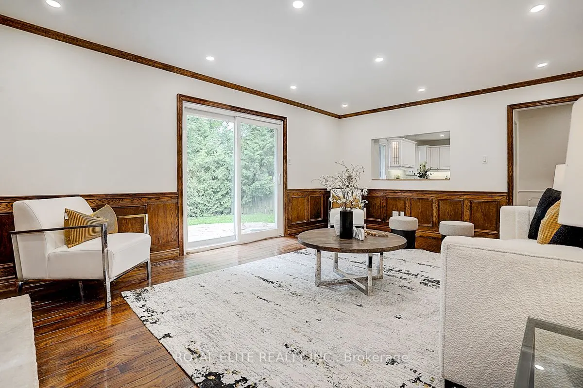 11 Abbeywood Trail