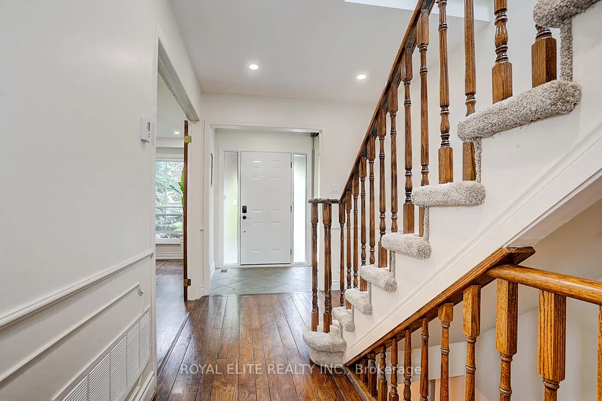 11 Abbeywood Trail