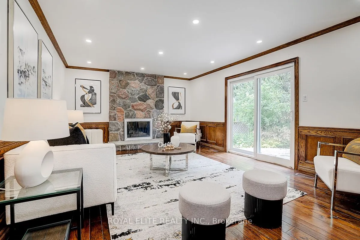 11 Abbeywood Trail