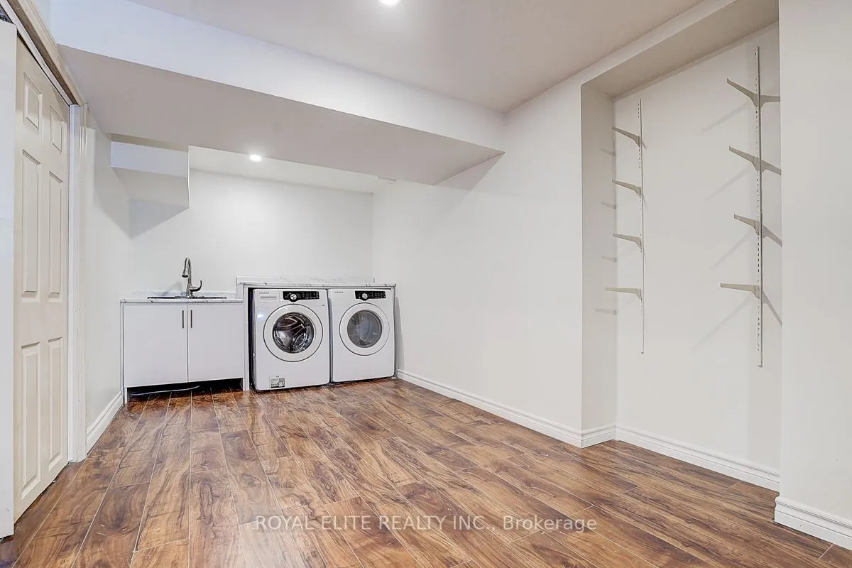11 Abbeywood Trail