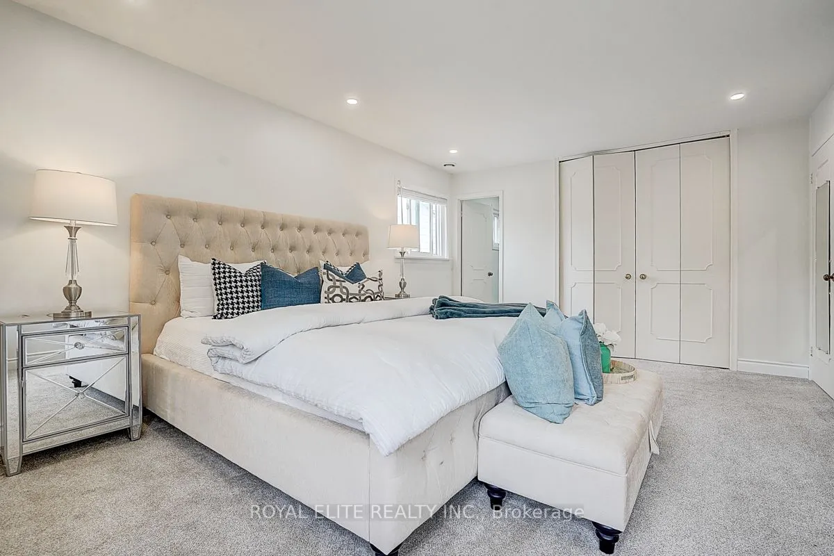 11 Abbeywood Trail