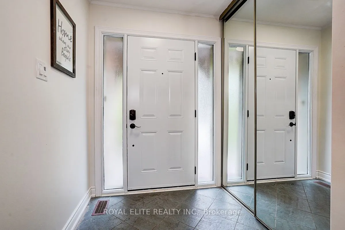 11 Abbeywood Trail