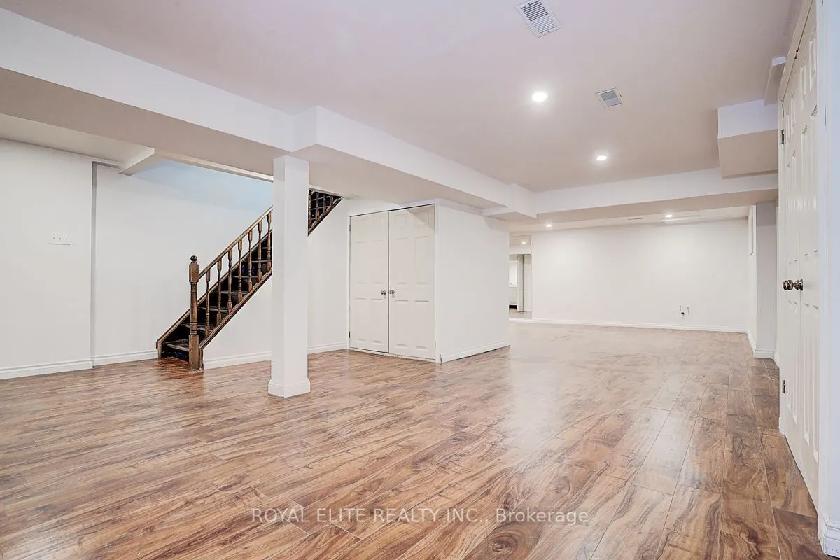 11 Abbeywood Trail