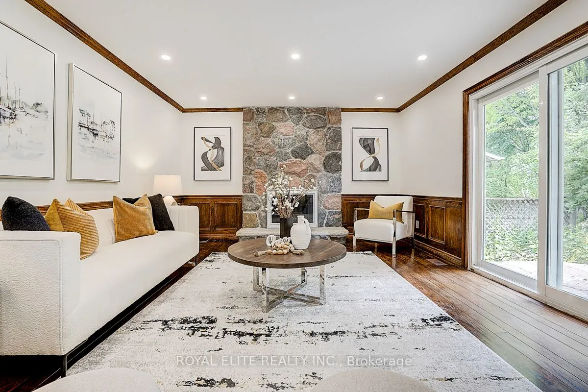11 Abbeywood Trail
