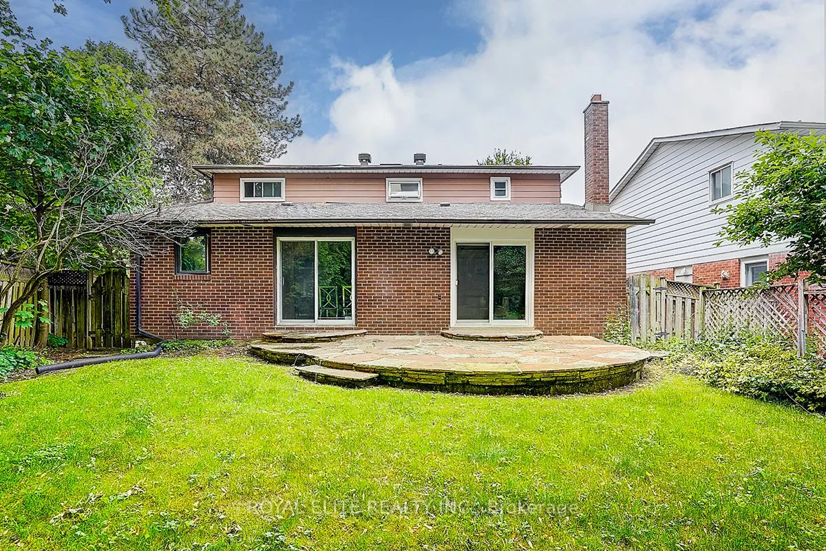 11 Abbeywood Trail
