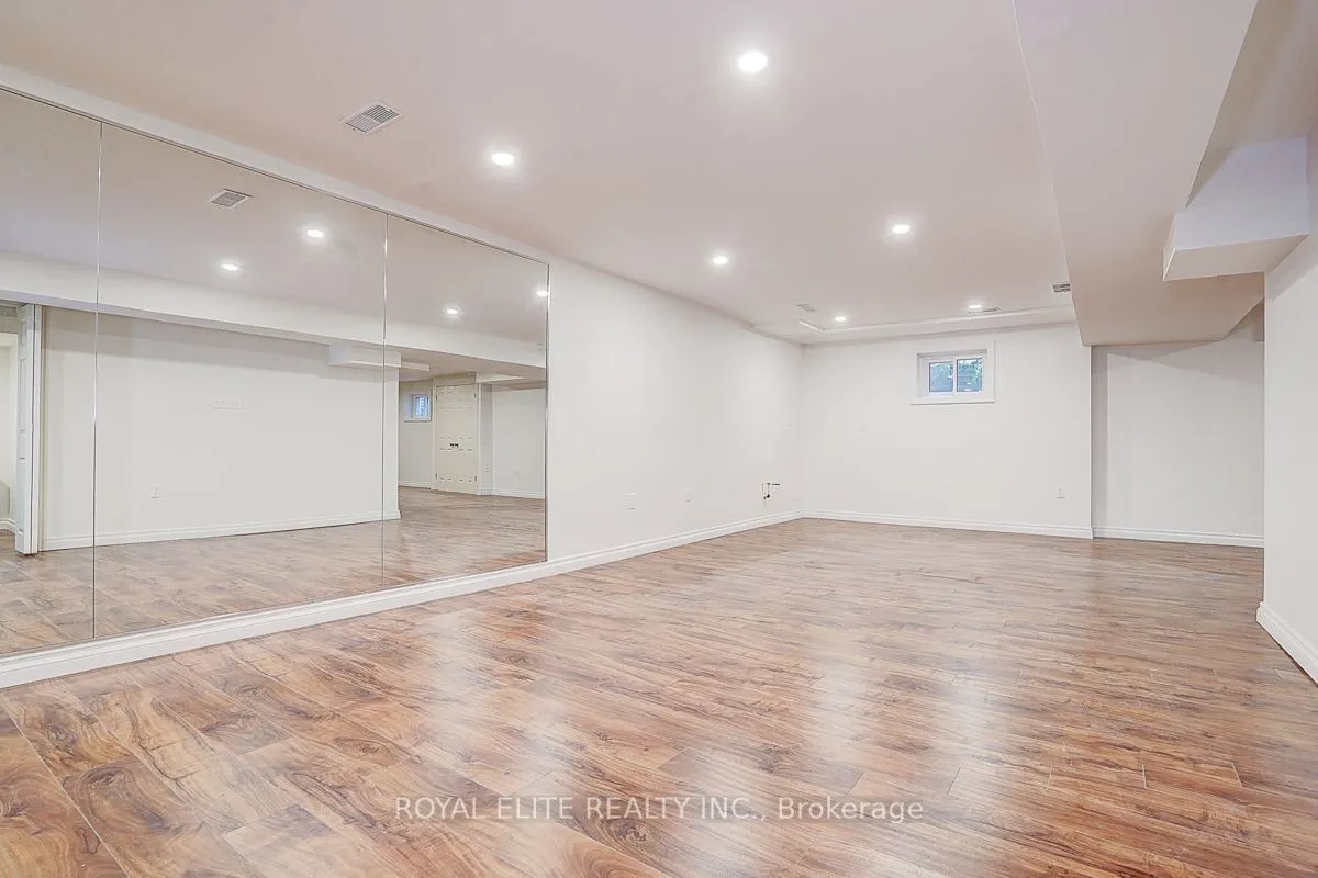 11 Abbeywood Trail