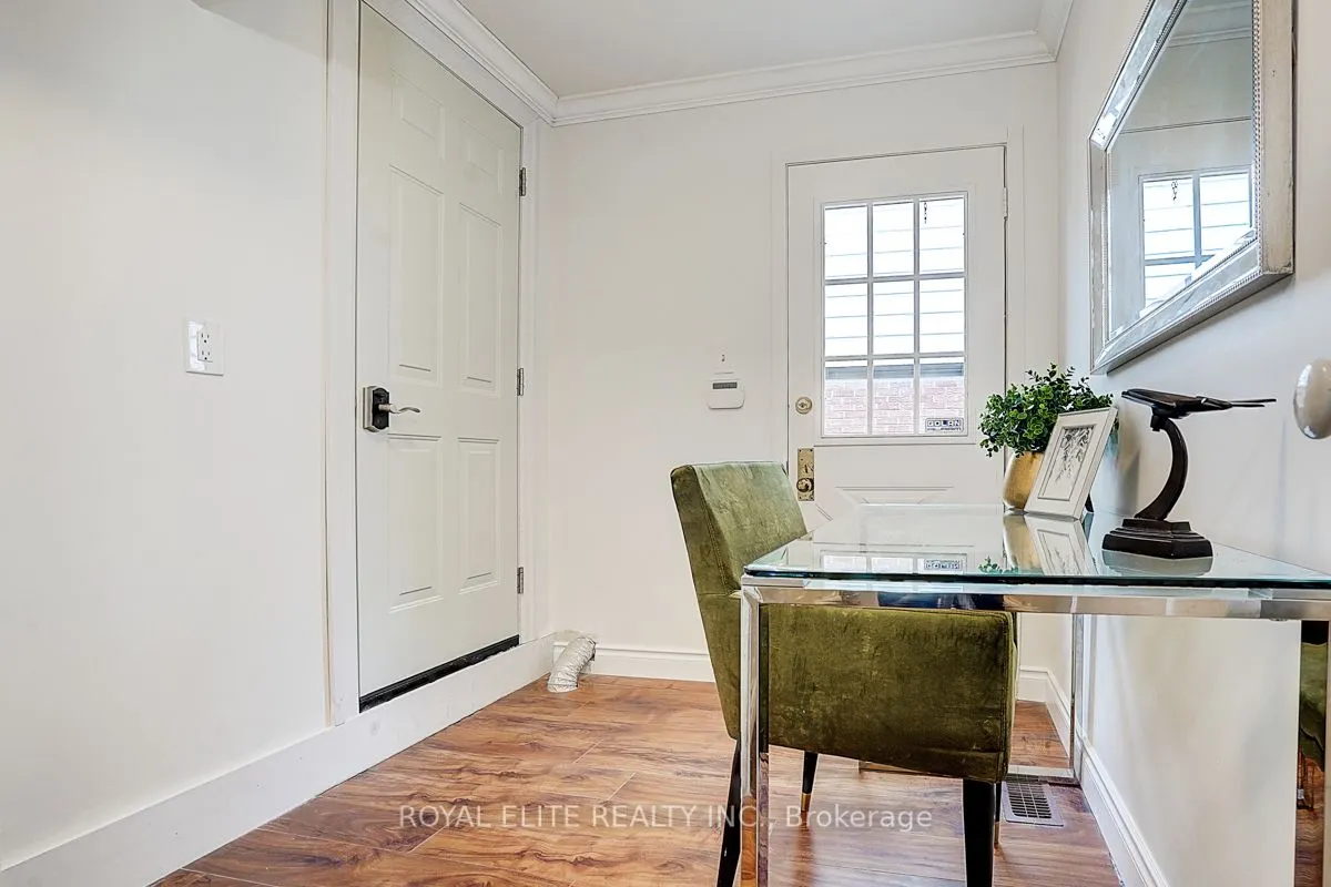 11 Abbeywood Trail