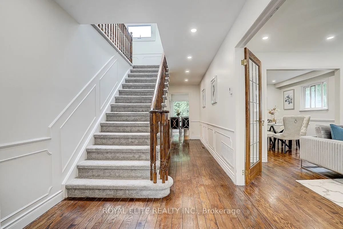 11 Abbeywood Trail