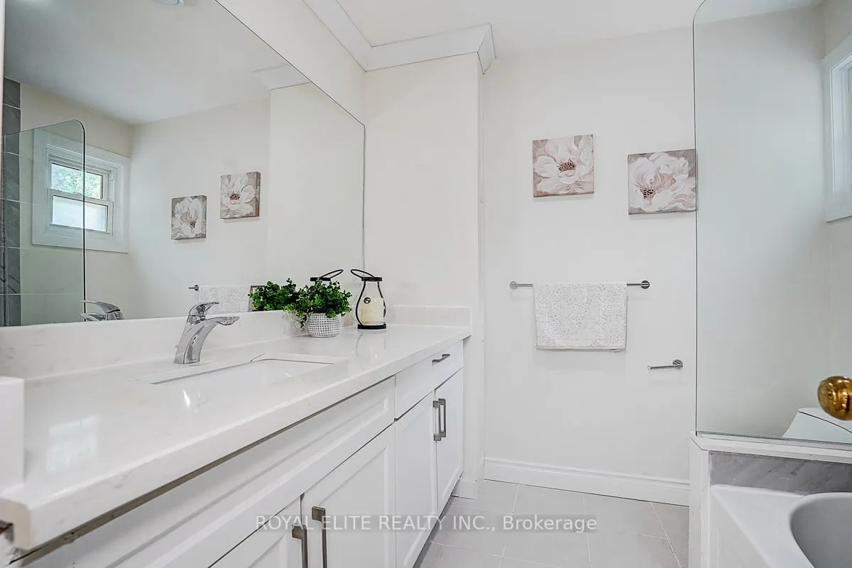 11 Abbeywood Trail
