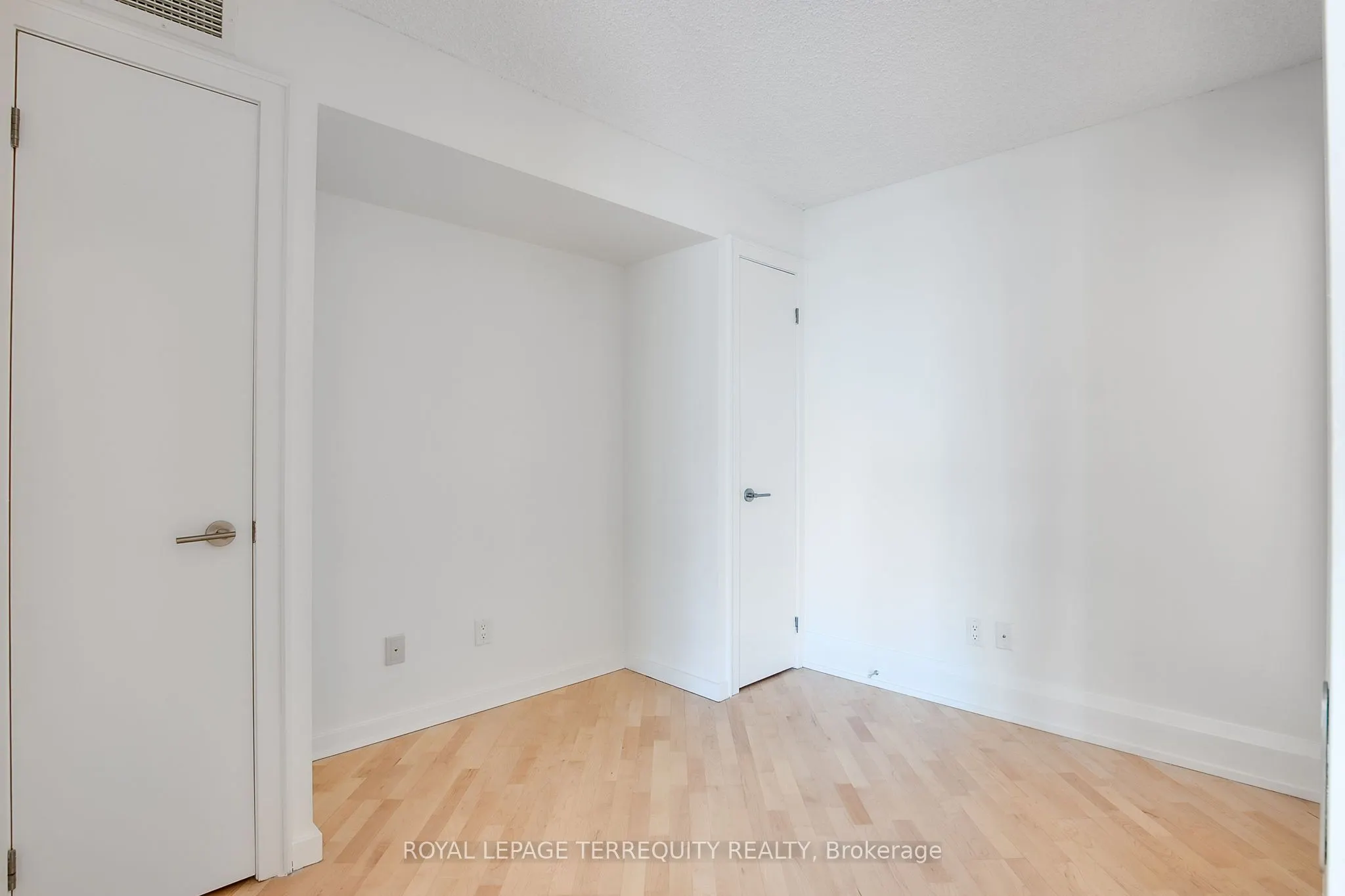 8 York Street, #511
