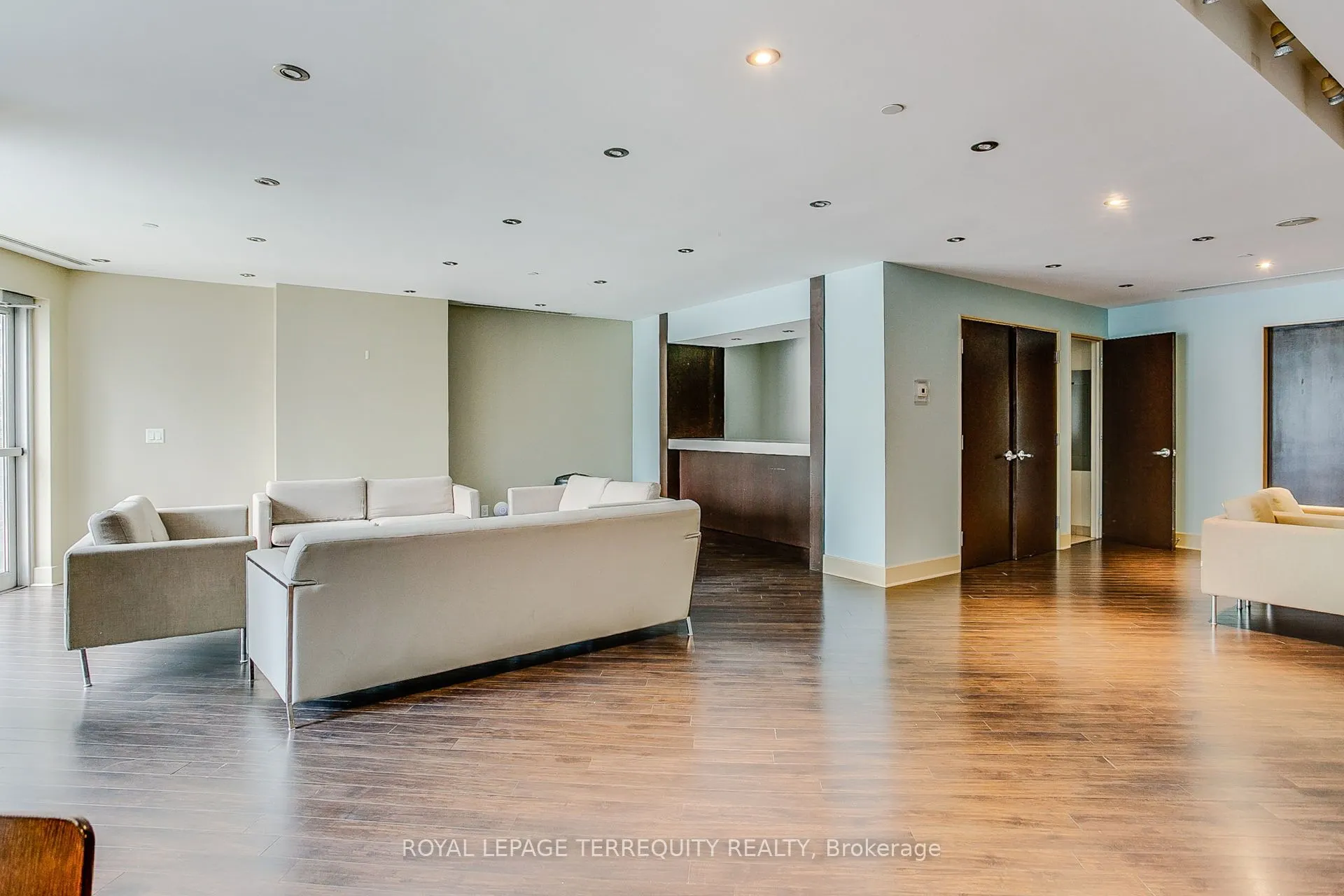 8 York Street, #511
