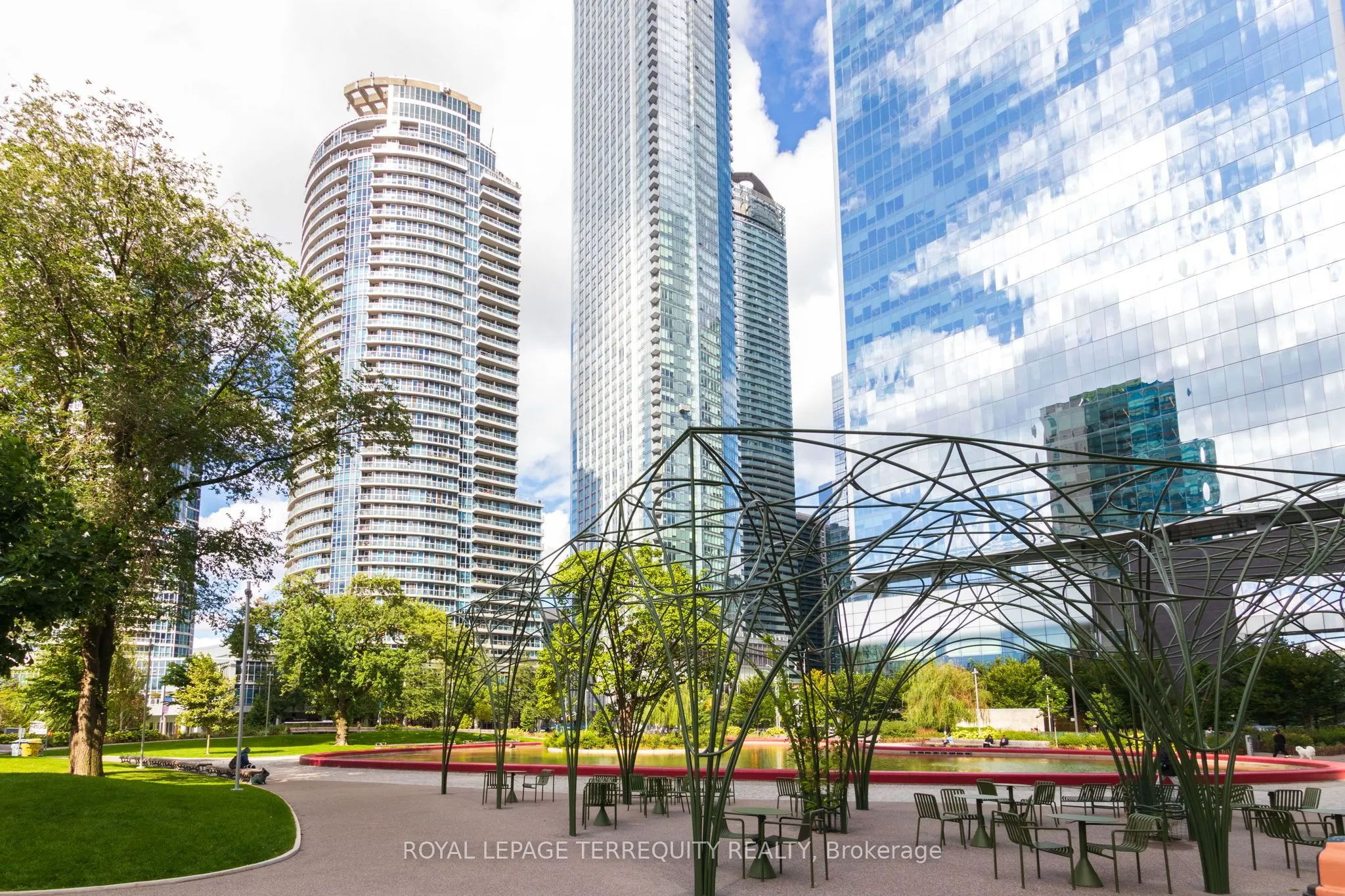 8 York Street, #511