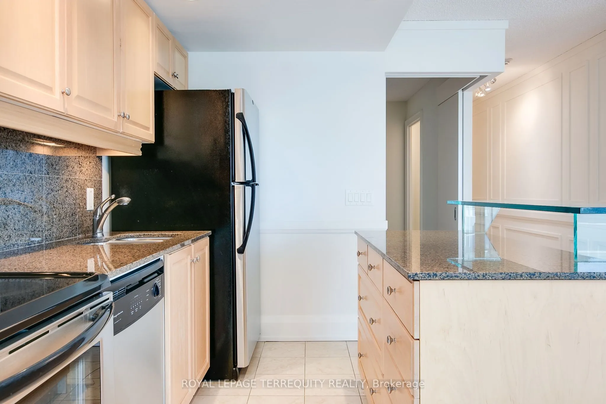8 York Street, #511