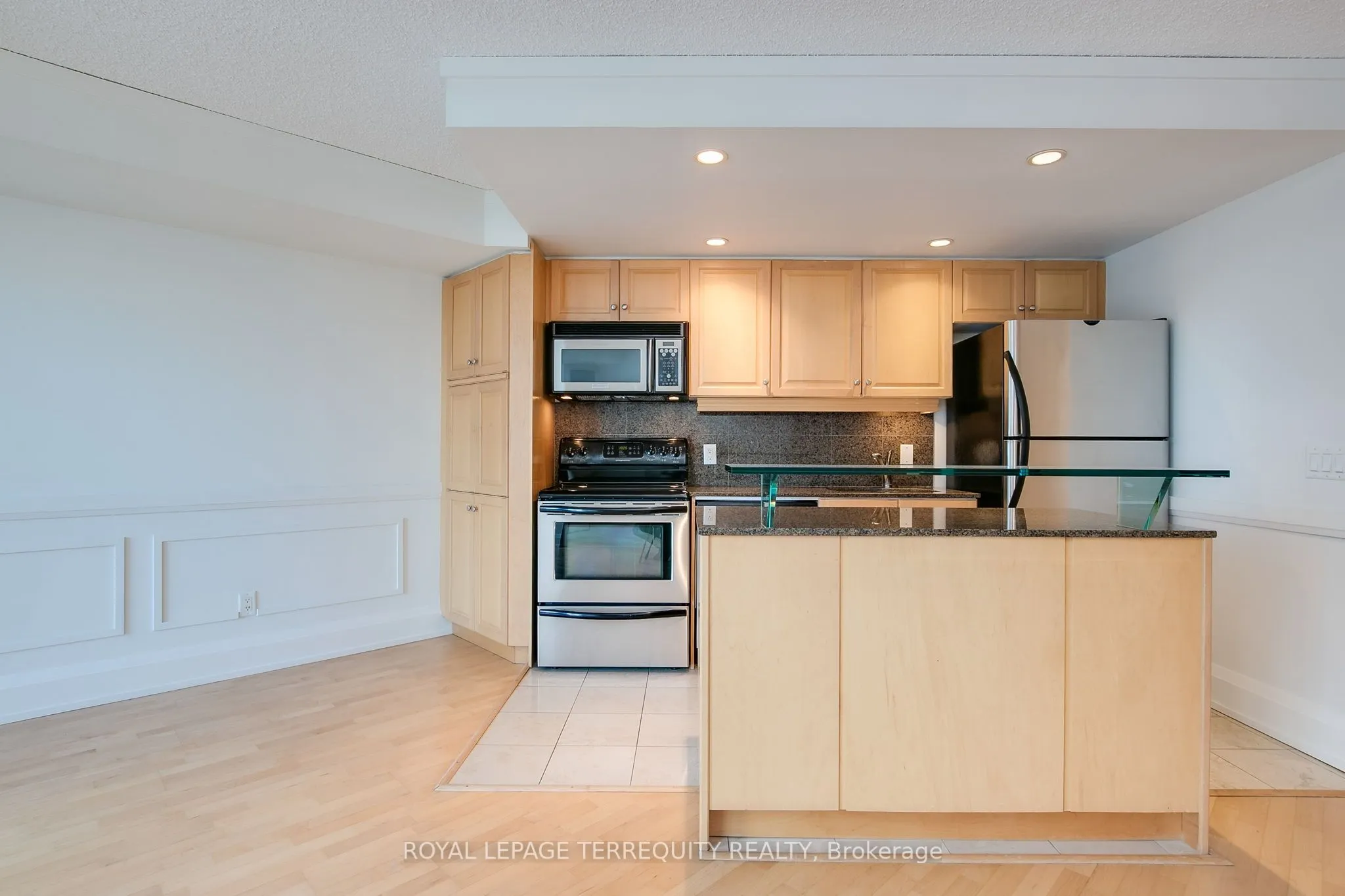 8 York Street, #511