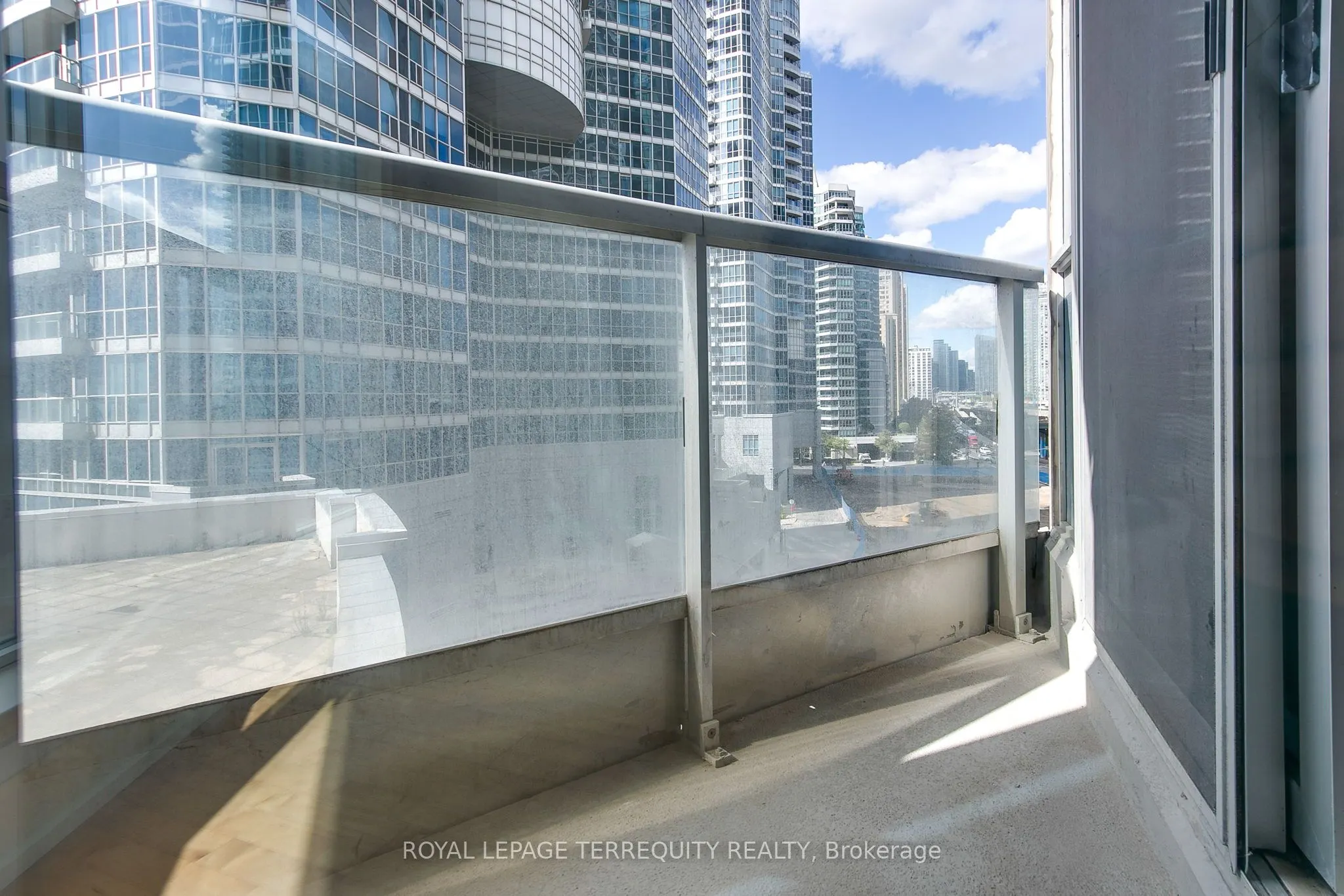 8 York Street, #511