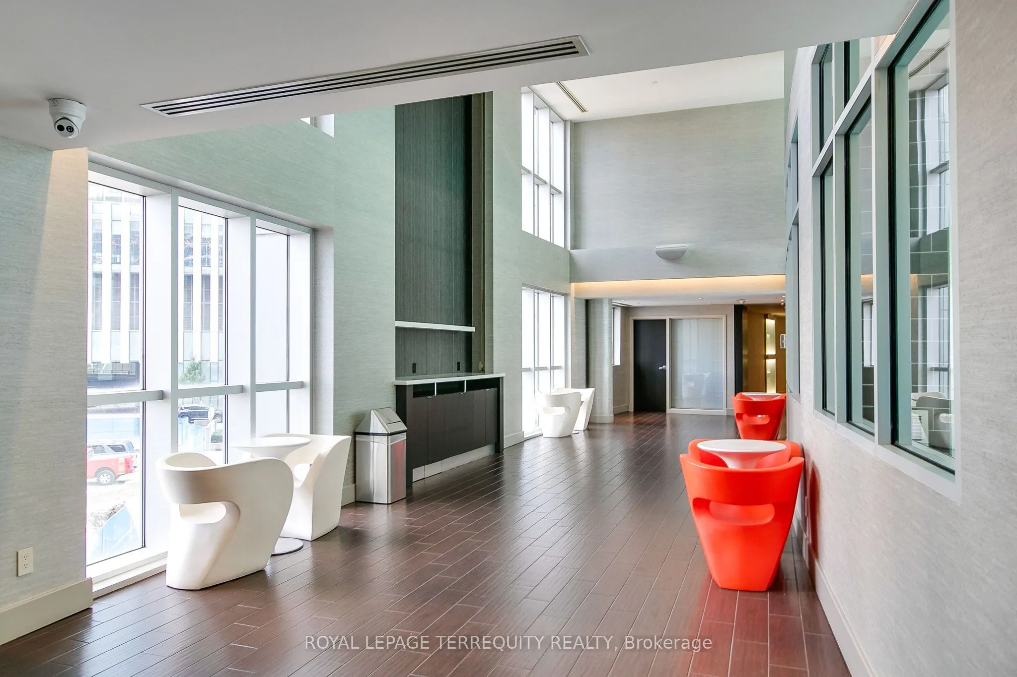 8 York Street, #511