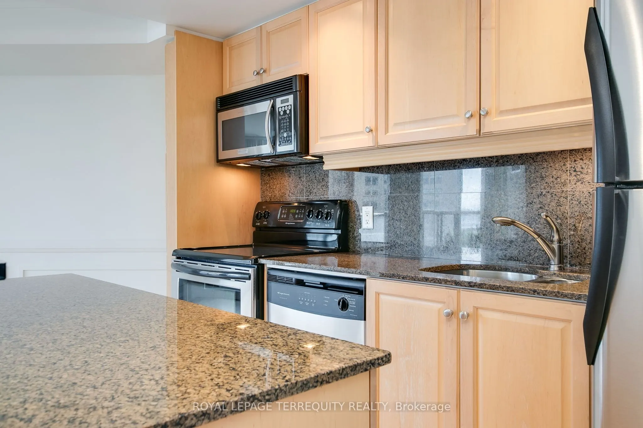 8 York Street, #511