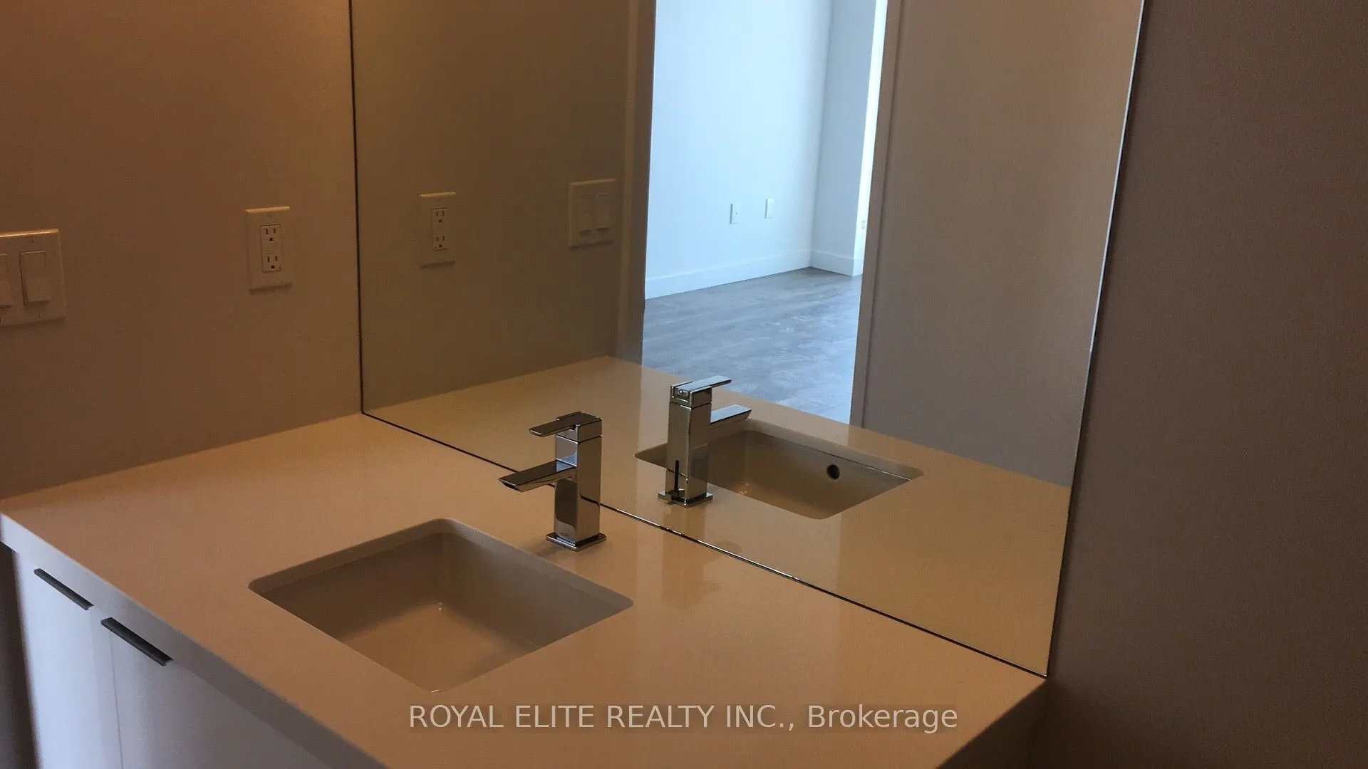 8 Eglinton Avenue E, #5409