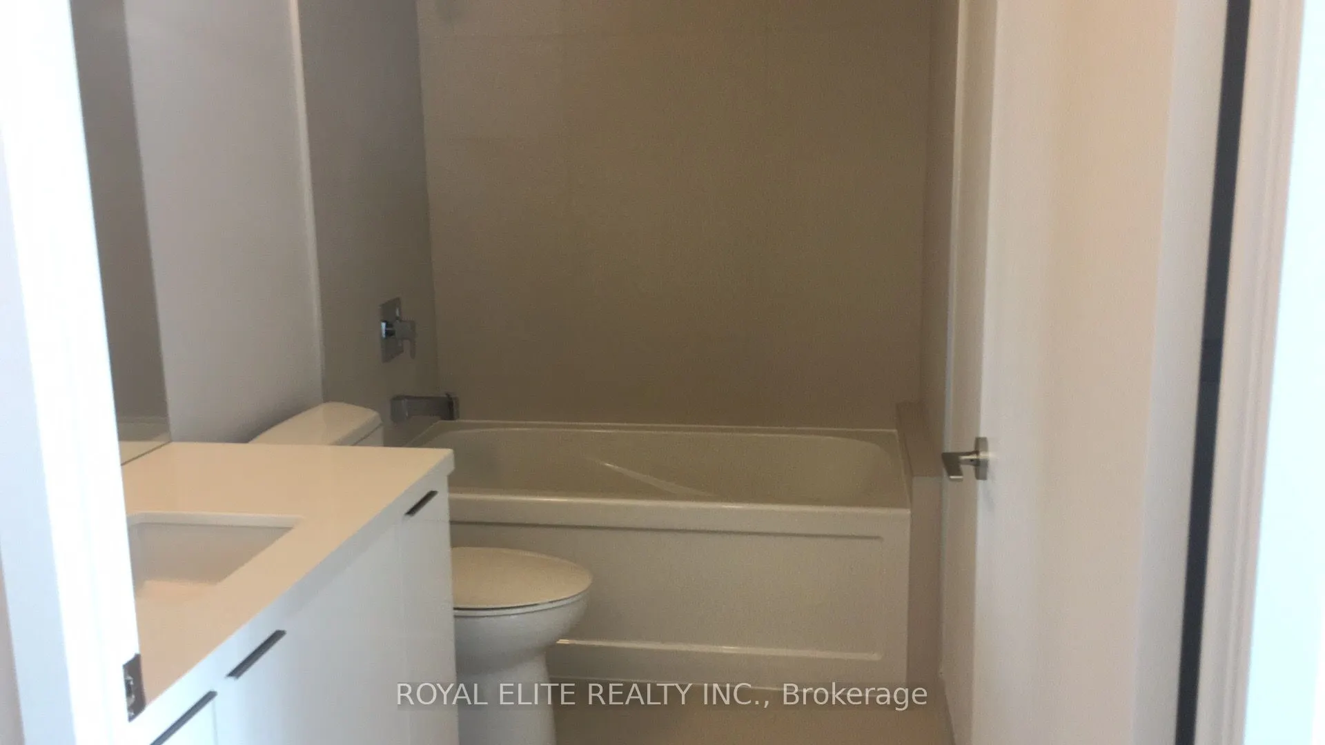 8 Eglinton Avenue E, #5409
