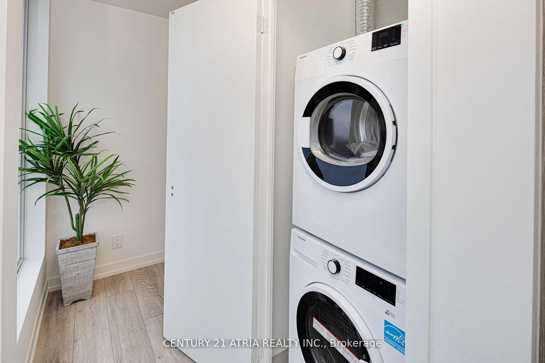 2020 Bathurst Street, #1820