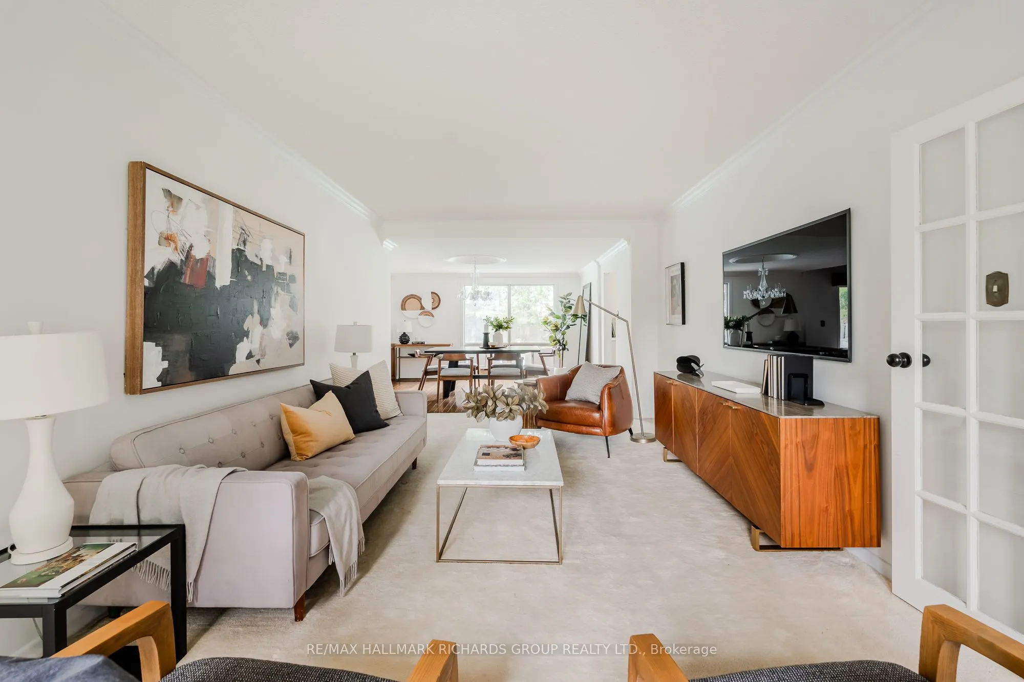 30 Skyview Crescent