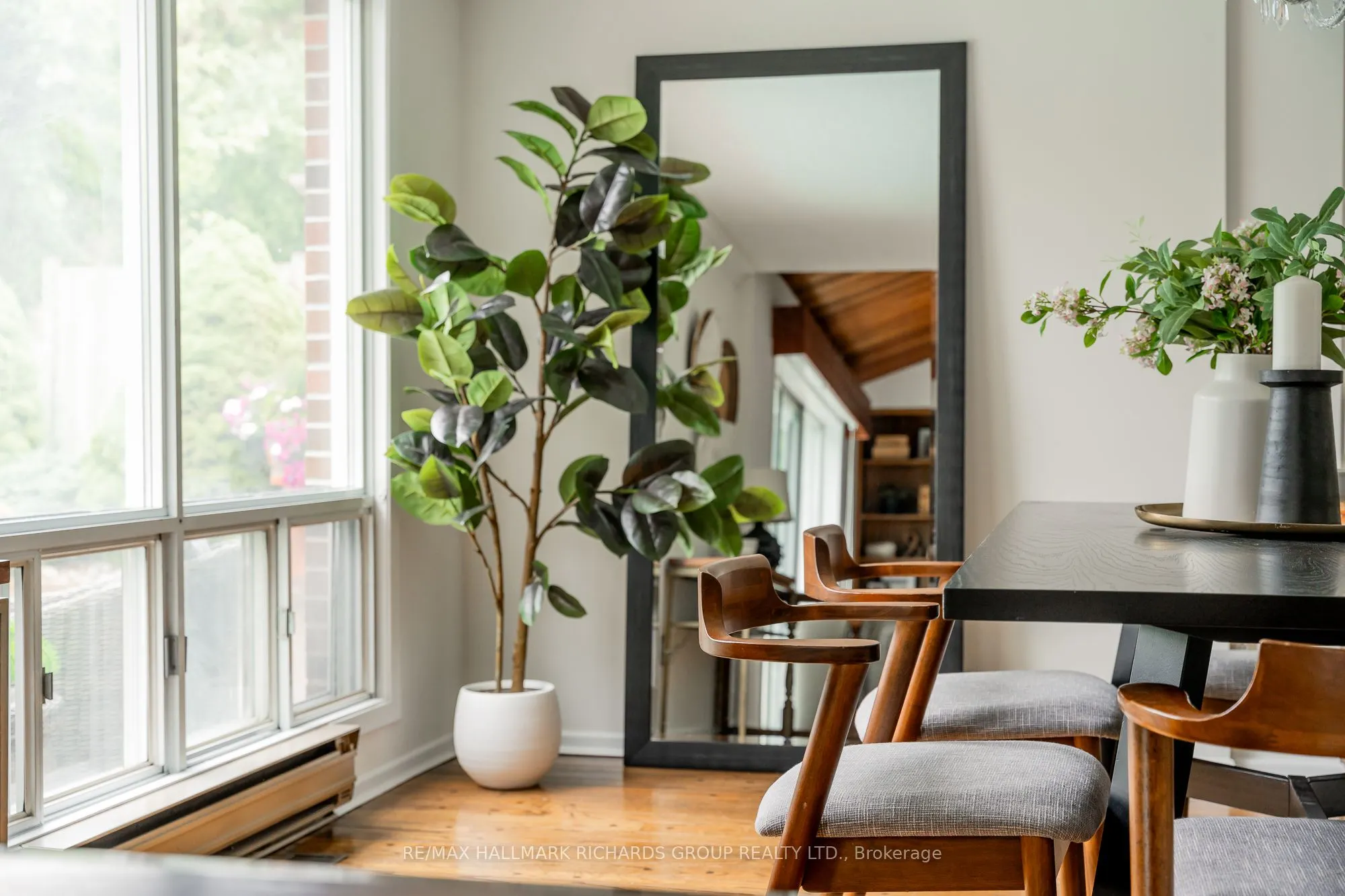30 Skyview Crescent