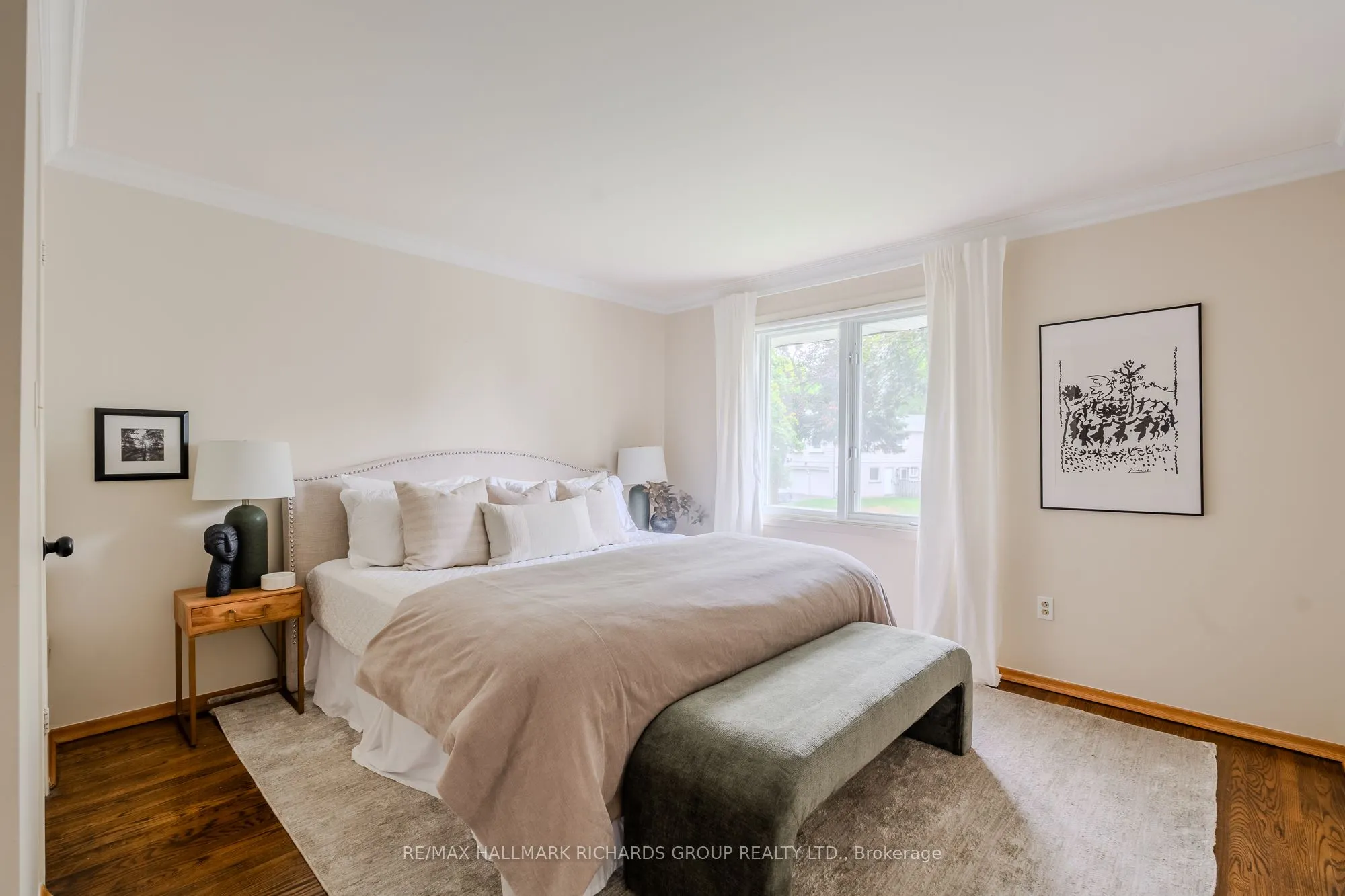 30 Skyview Crescent