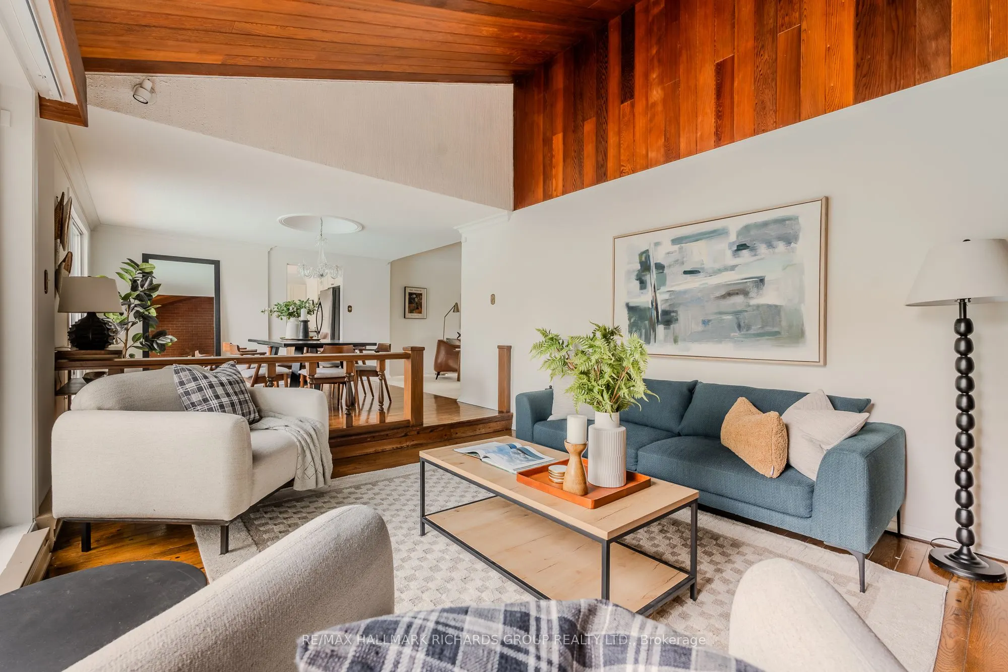 30 Skyview Crescent