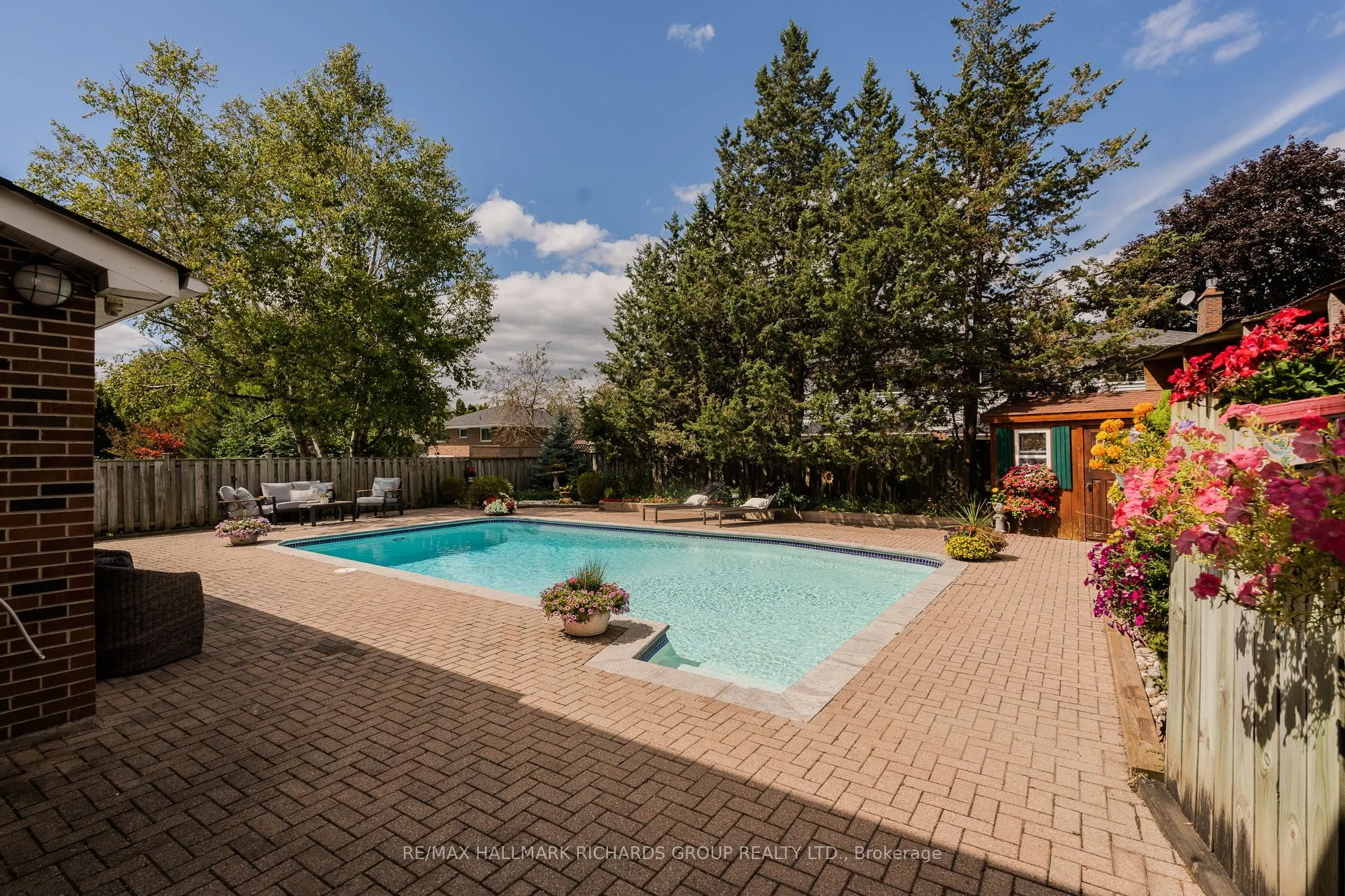30 Skyview Crescent