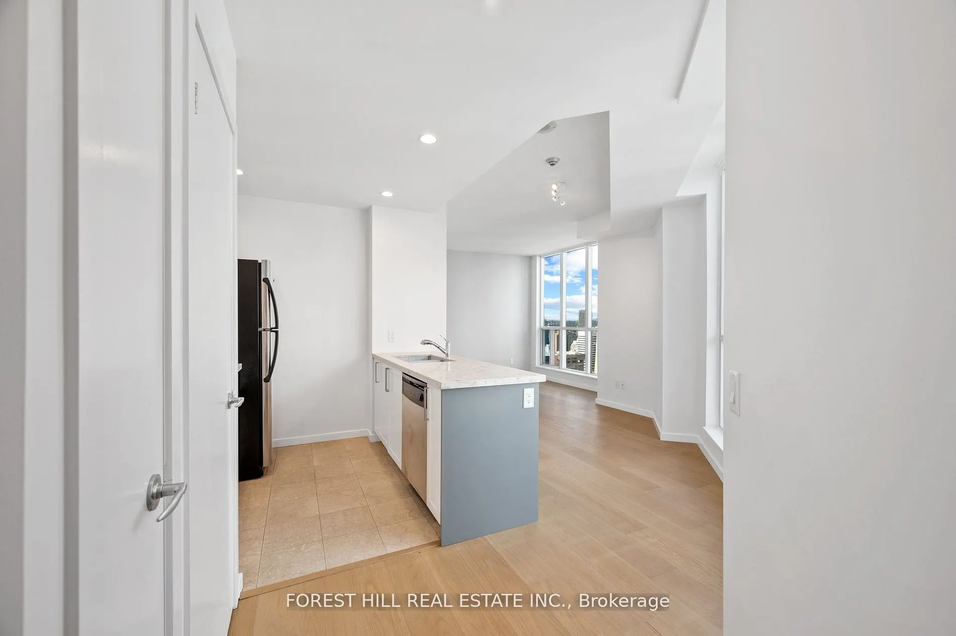 208 Queens Quay Boulevard W, #3512