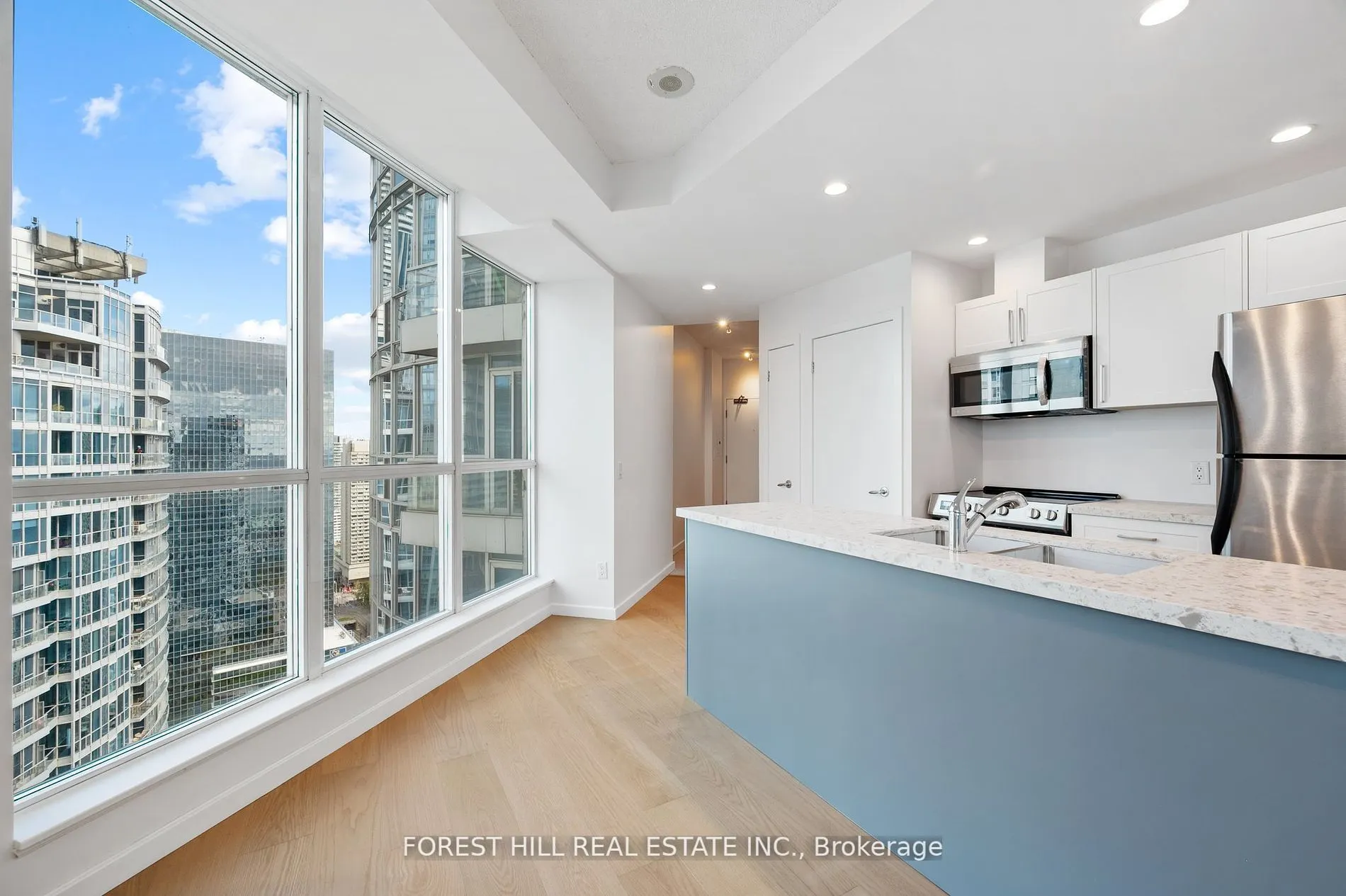 208 Queens Quay Boulevard W, #3512