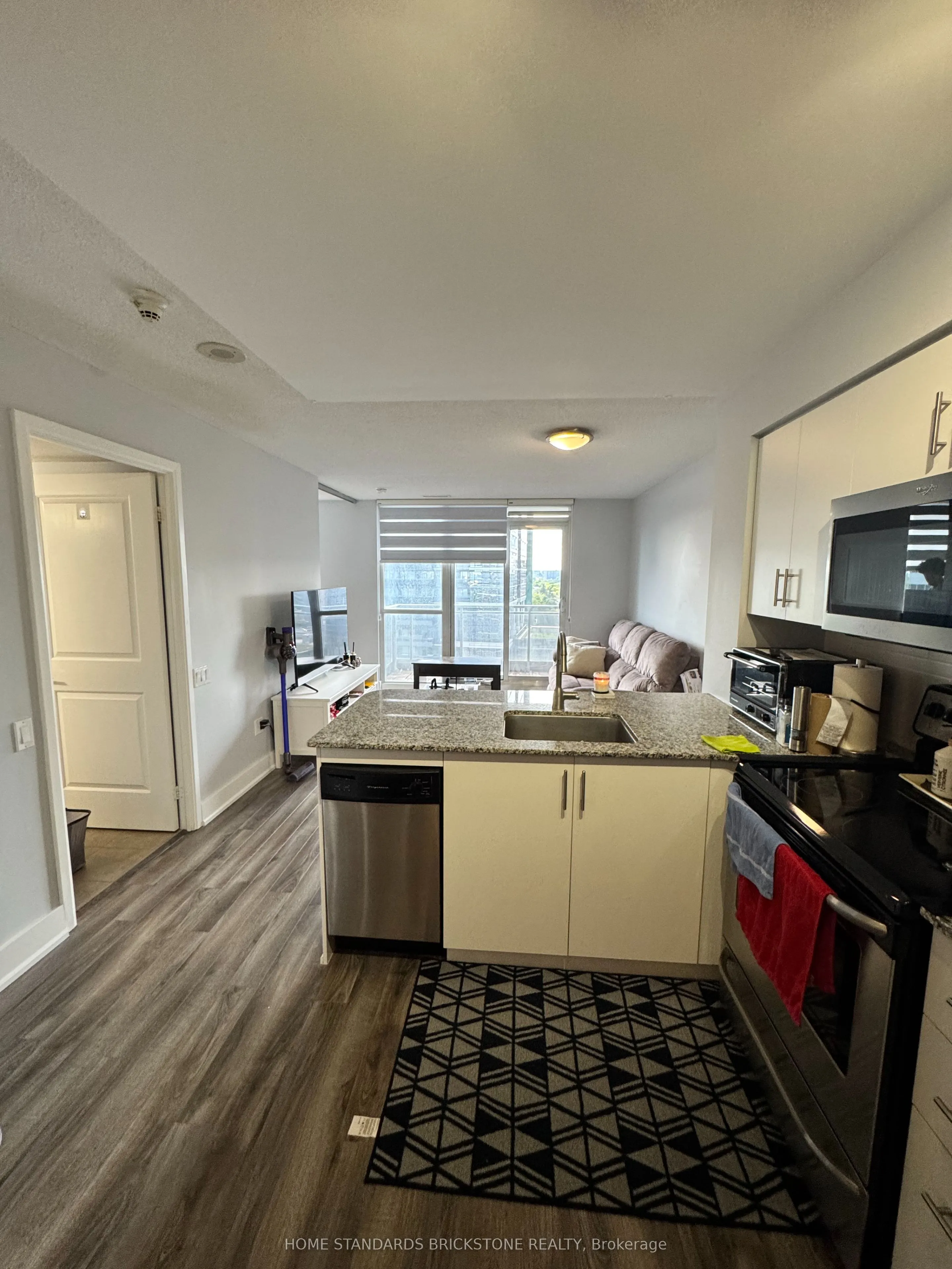 23 Sheppard Avenue E, #1601