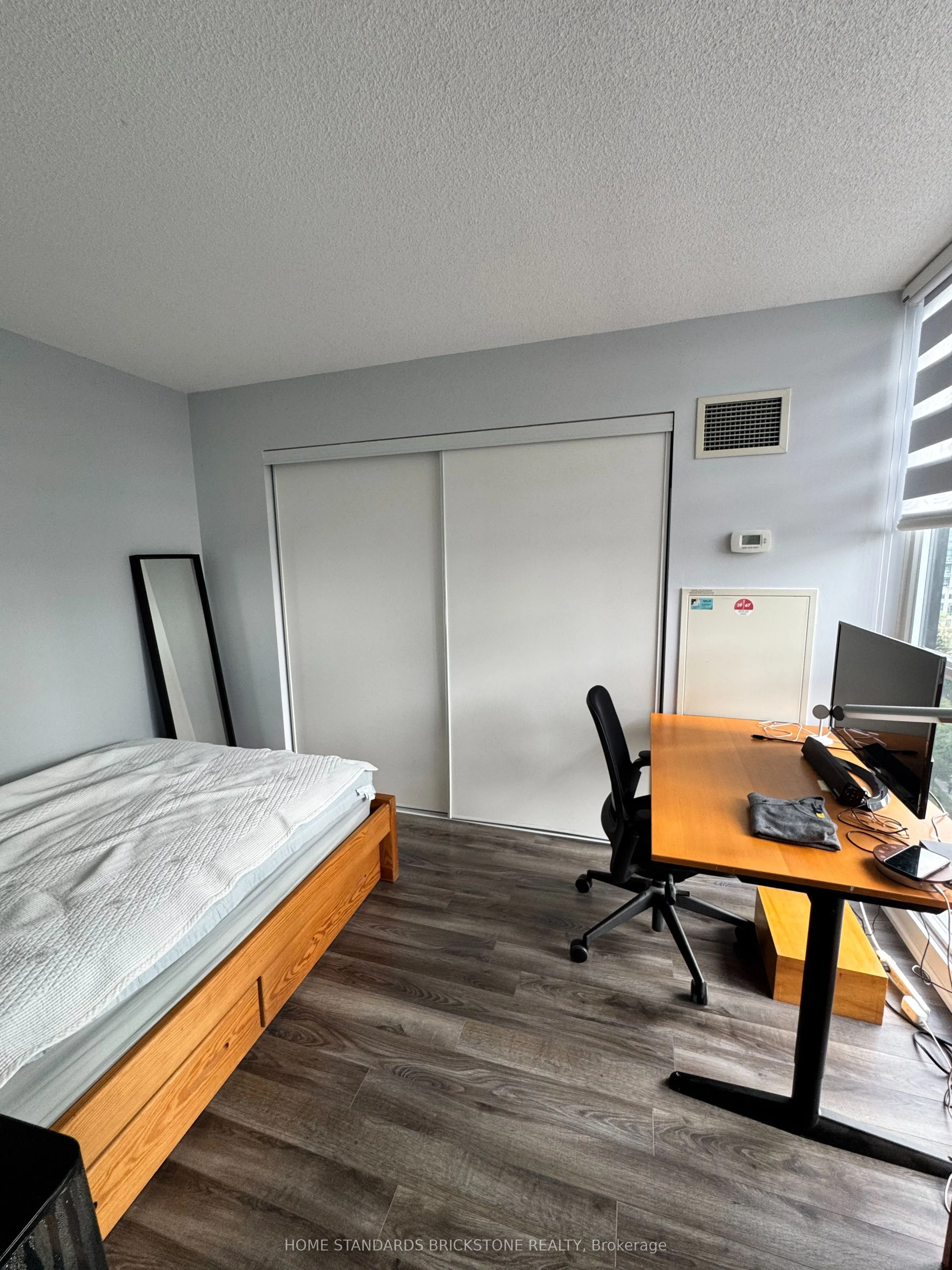 23 Sheppard Avenue E, #1601