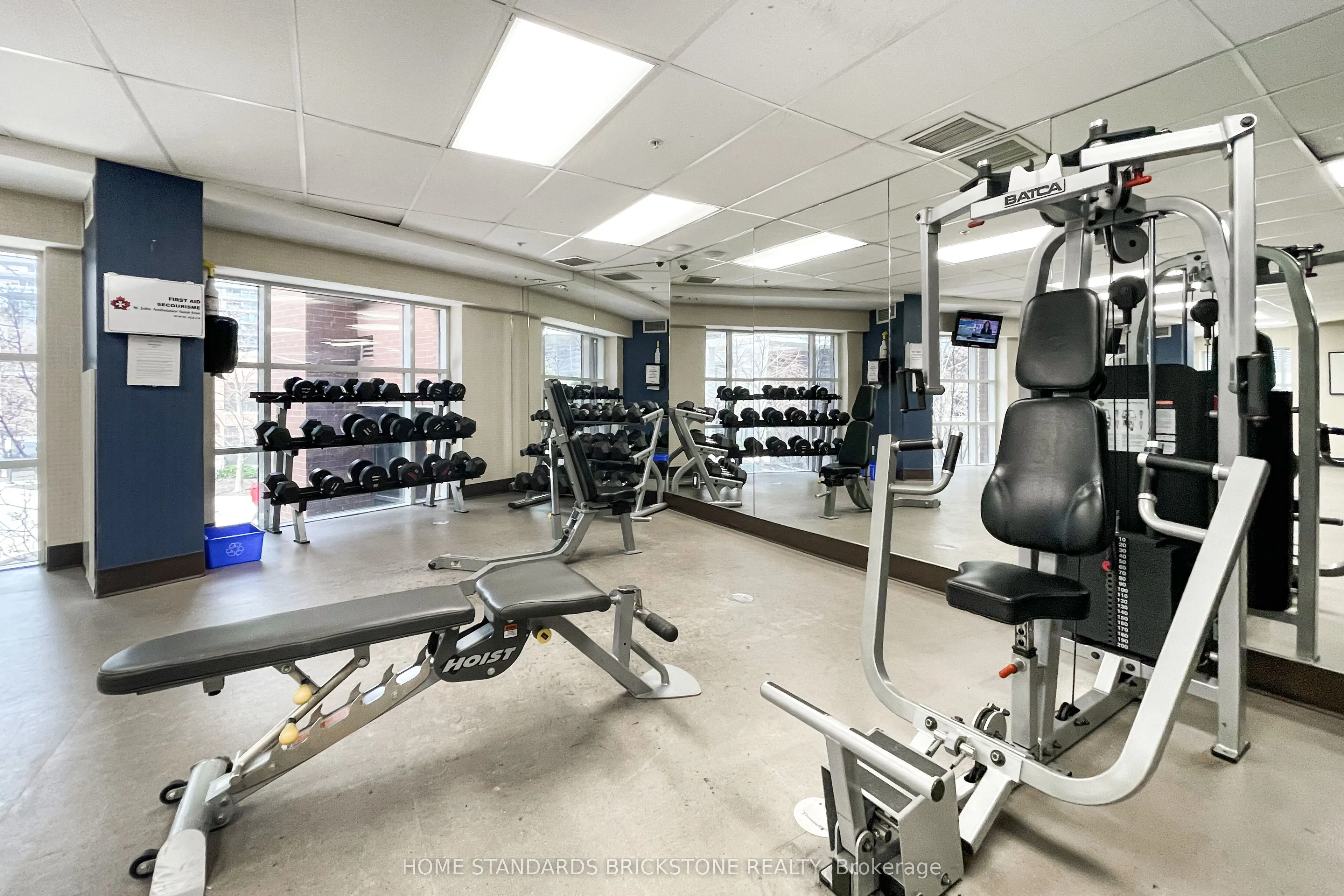 23 Sheppard Avenue E, #1601