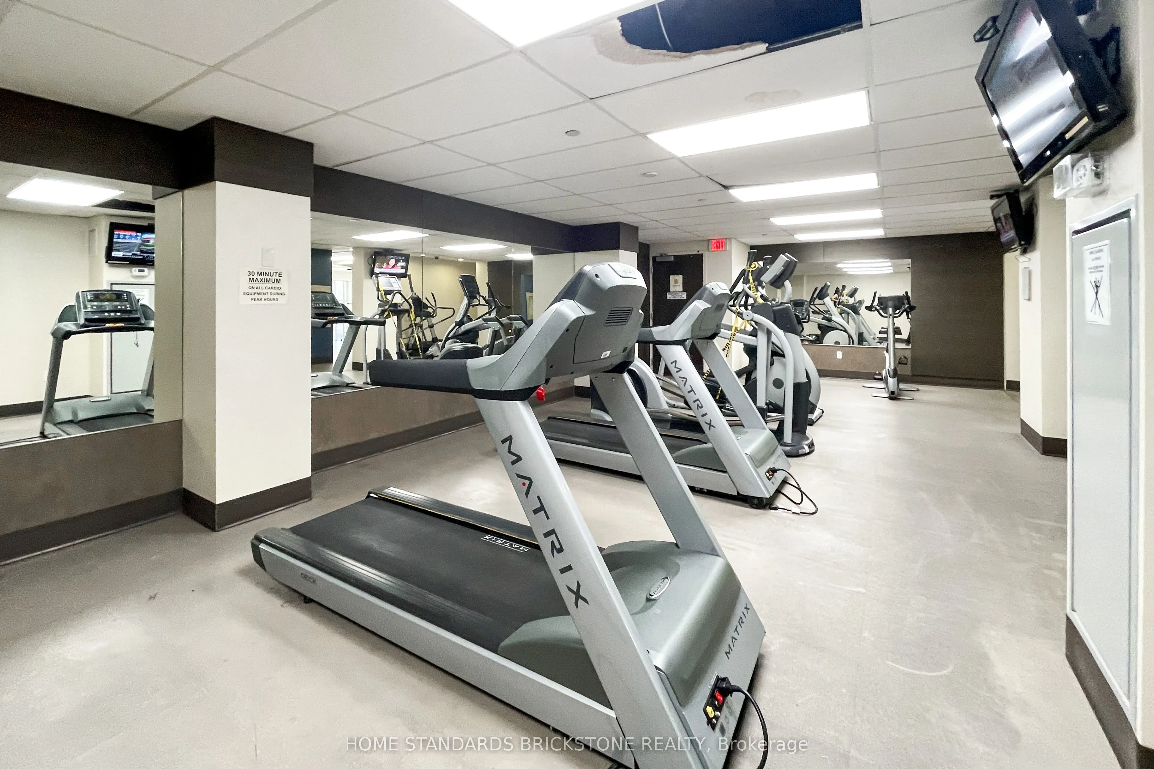 23 Sheppard Avenue E, #1601