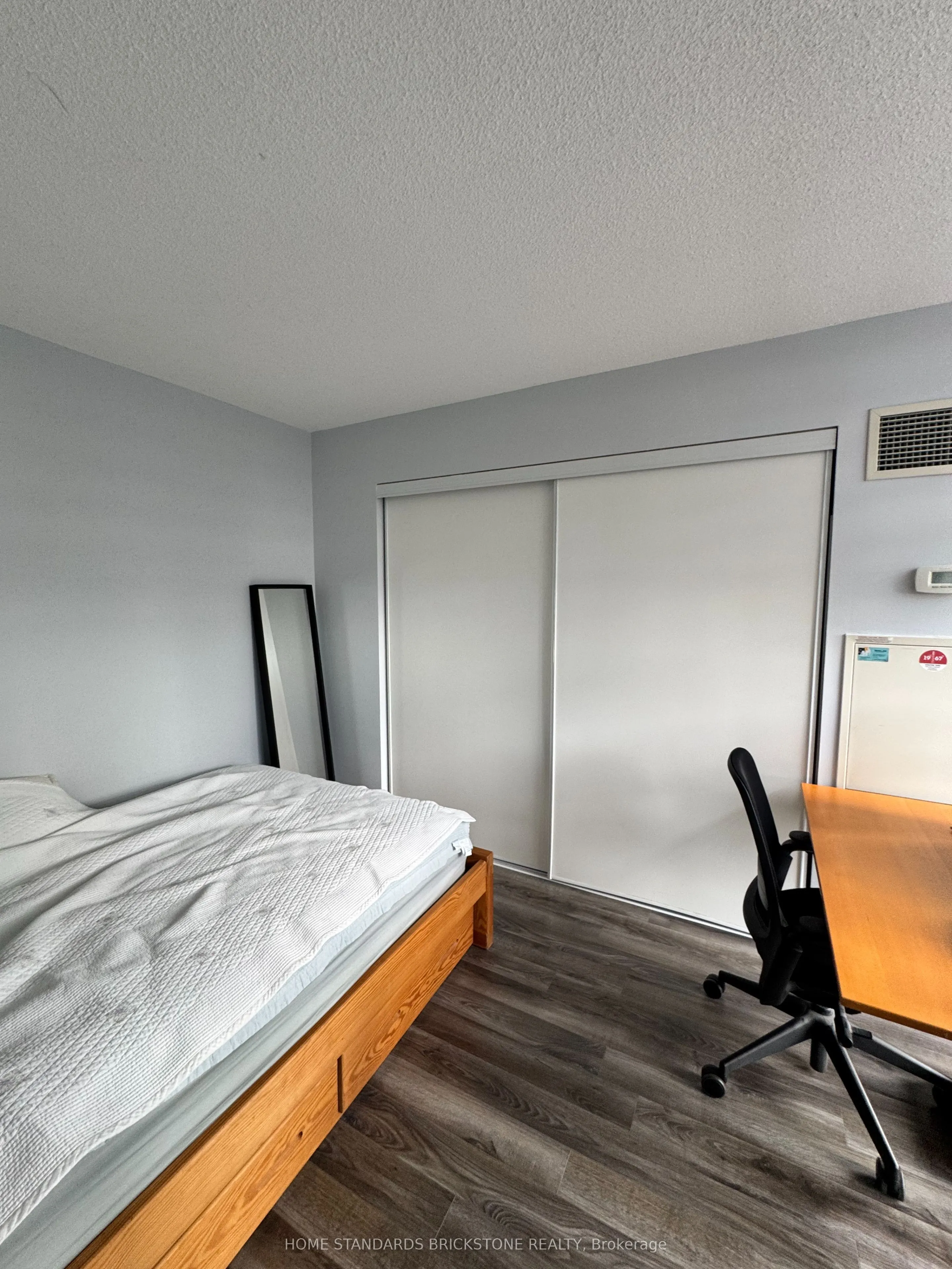 23 Sheppard Avenue E, #1601