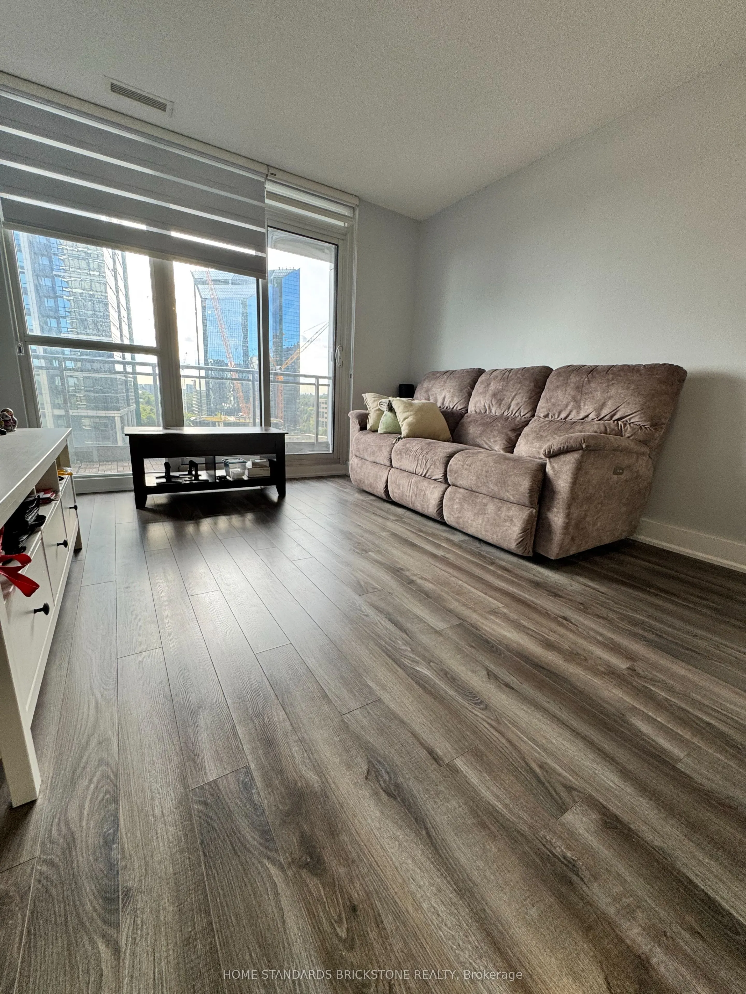 23 Sheppard Avenue E, #1601