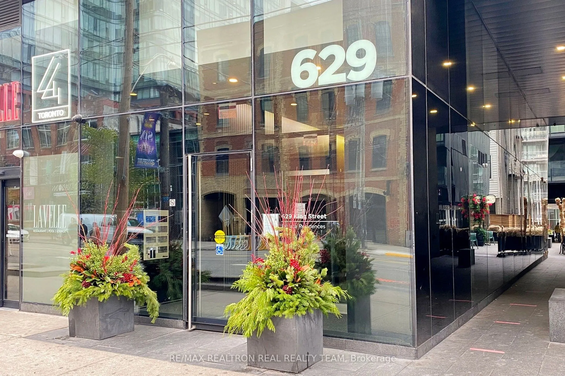 629 King Street W, ##1316