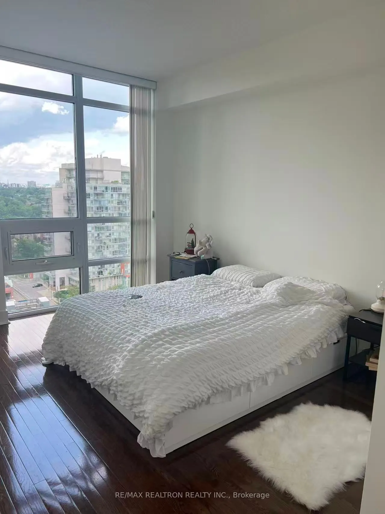 26 Norton Avenue, #1701