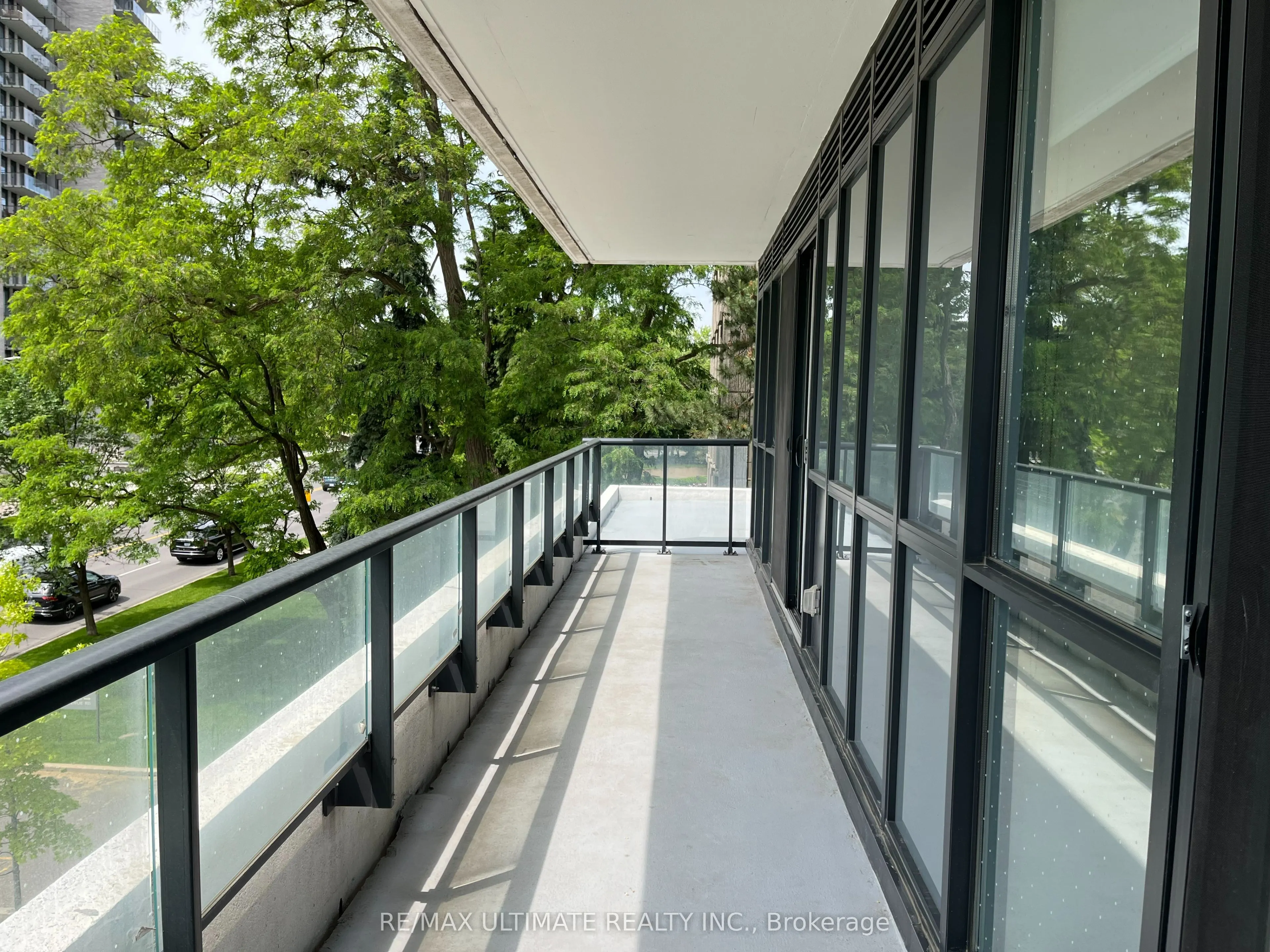 609 Avenue Road, #309